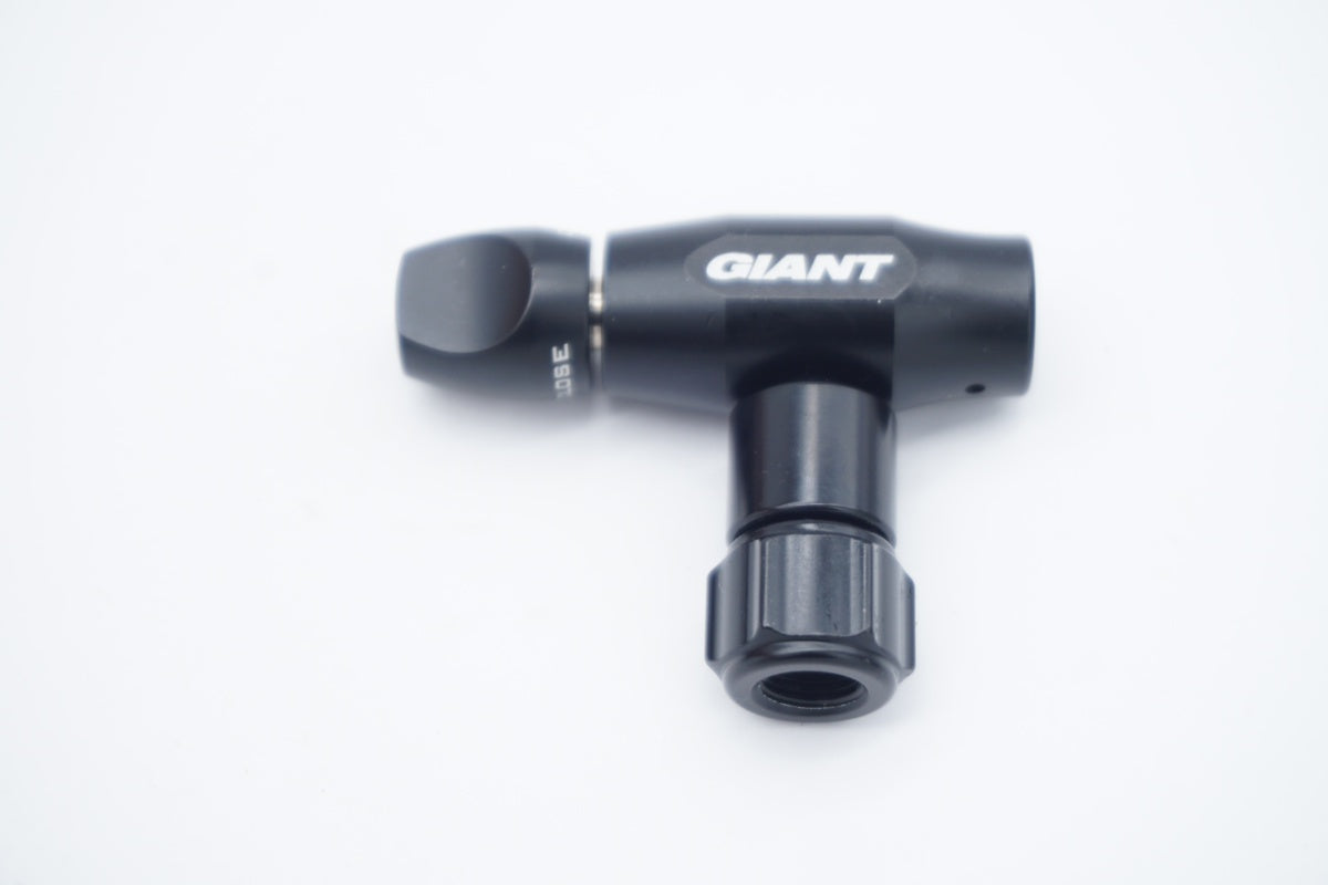 GIANT 「ジャイアント」 CO2ボンベセット / 滋賀大津店