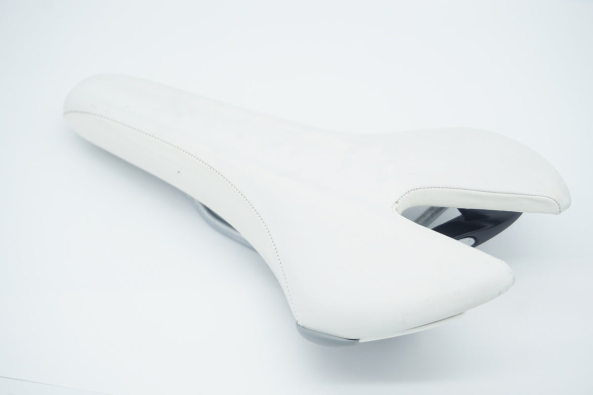 FIZIK 「フィジーク」 ARDEA VS サドル / 滋賀大津店