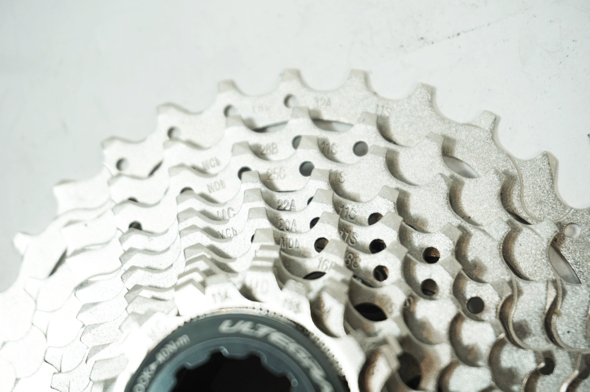 SHIMANO 「シマノ」 ULTEGRA CS-6800 11-32T スプロケット