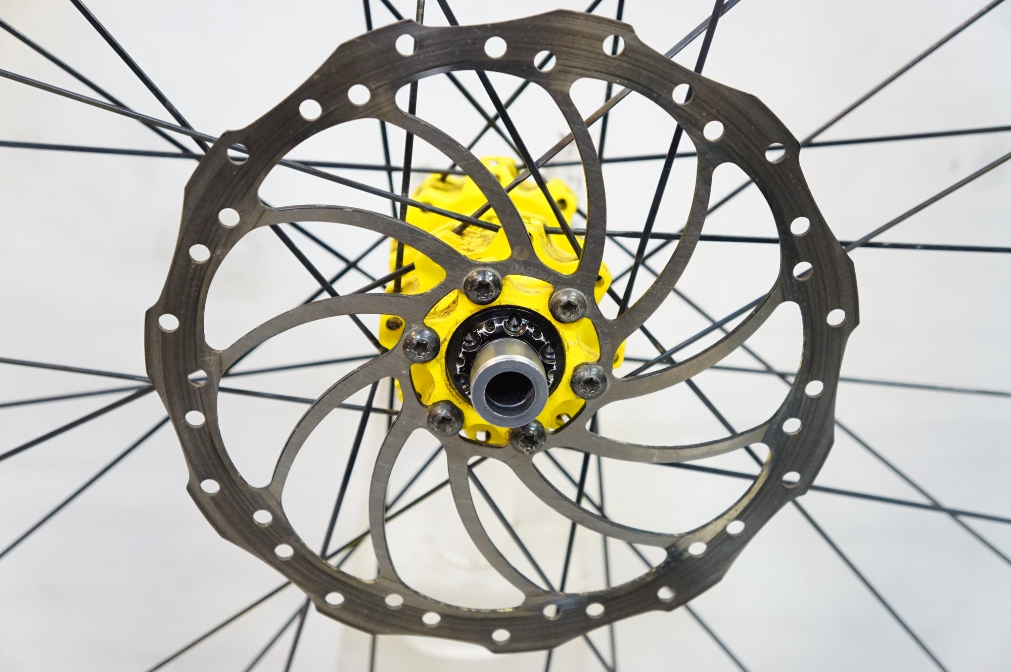 MAVIC 「マビック」 DEEMAX ULTIMATE 26インチ シマノ8/9速 ホイールセット / 熊谷本店