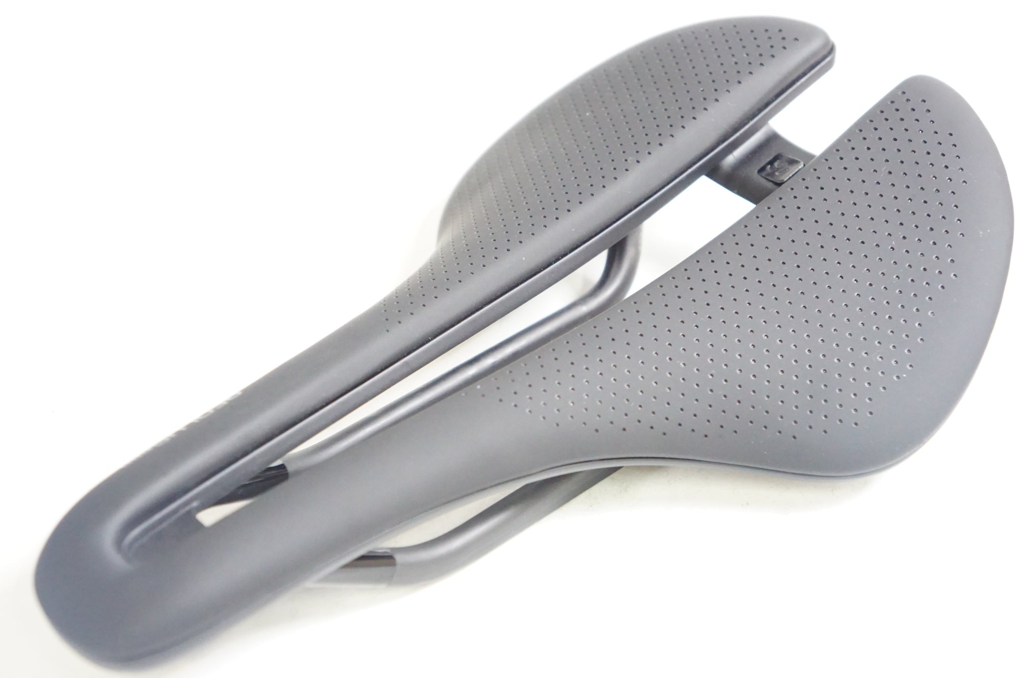 BONTRAGER 「ボントレガー」 AEOLUS PRO サドル / 熊谷本店