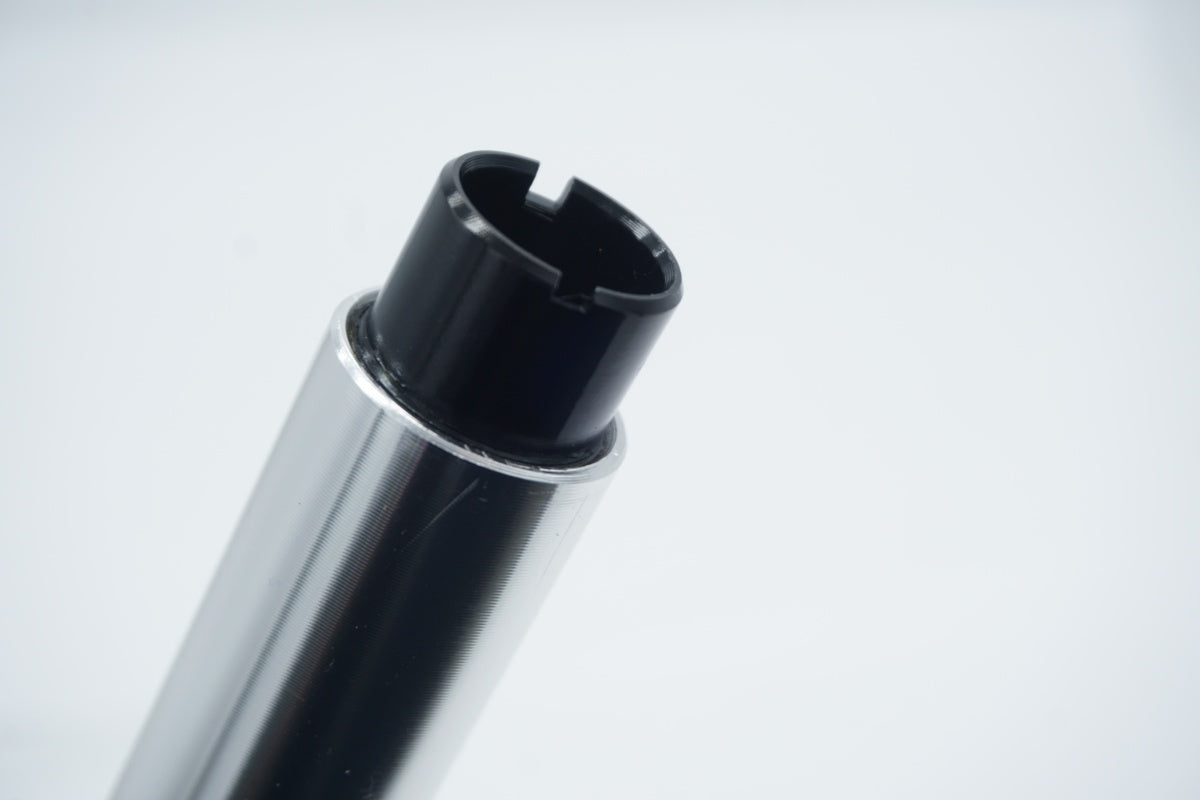 UNO 「ウノ」 φ27.2 300mm サスペンションシートポスト / 滋賀大津店