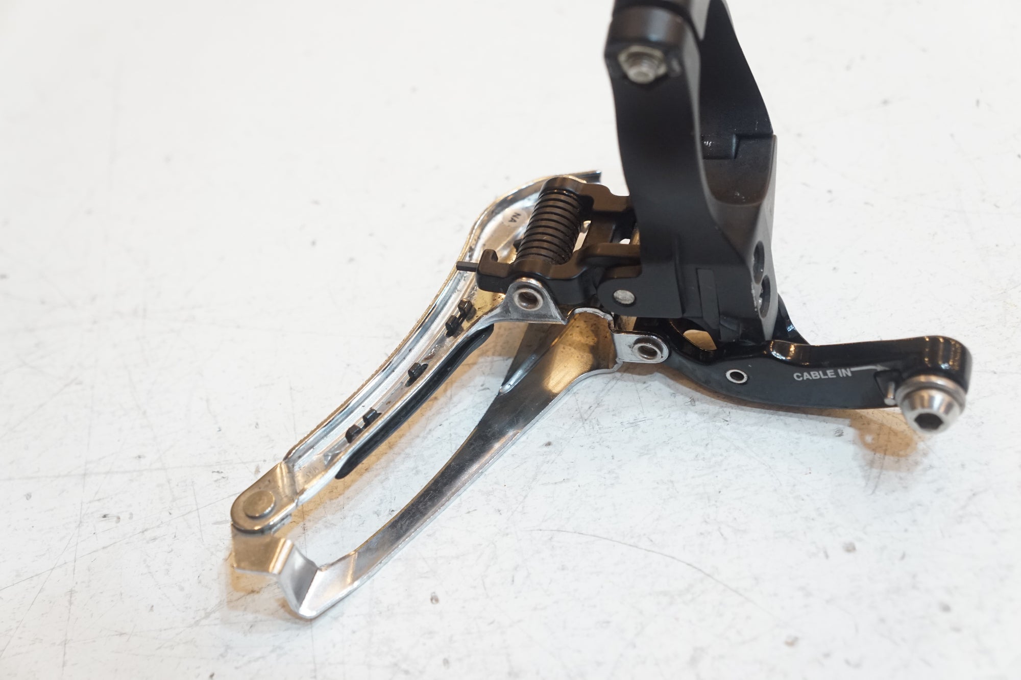 SHIMANO 「シマノ」 105 FD-5800 フロントディレイラー / バイチャリ浦和ベース