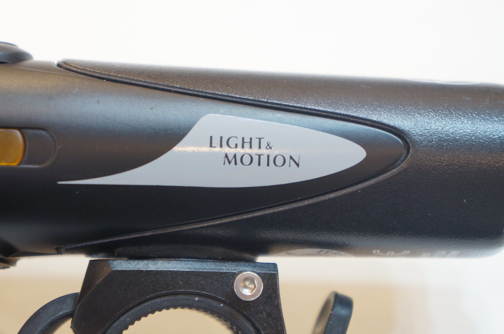 LIGHT&MOTION 「ライト アンド モーション」 URBAN 350 フロントライト / バイチャリ浦和ベース