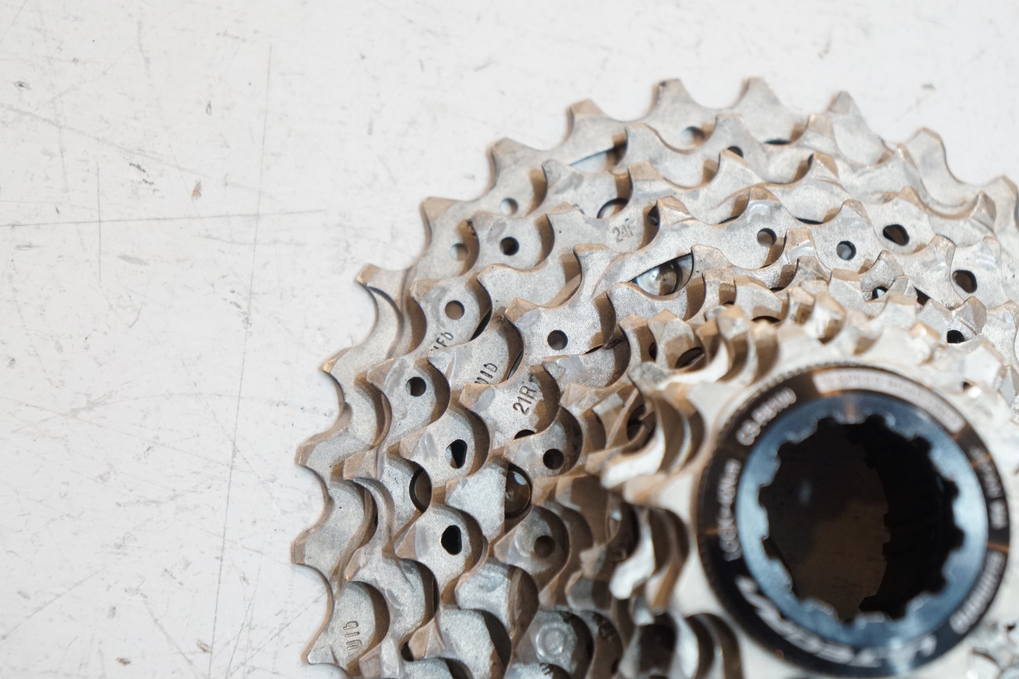 パーツ CS-R8100 11-30t SHIMANO 「シマノ」 ULTEGRA CS-R8100 11-30T スプロケット