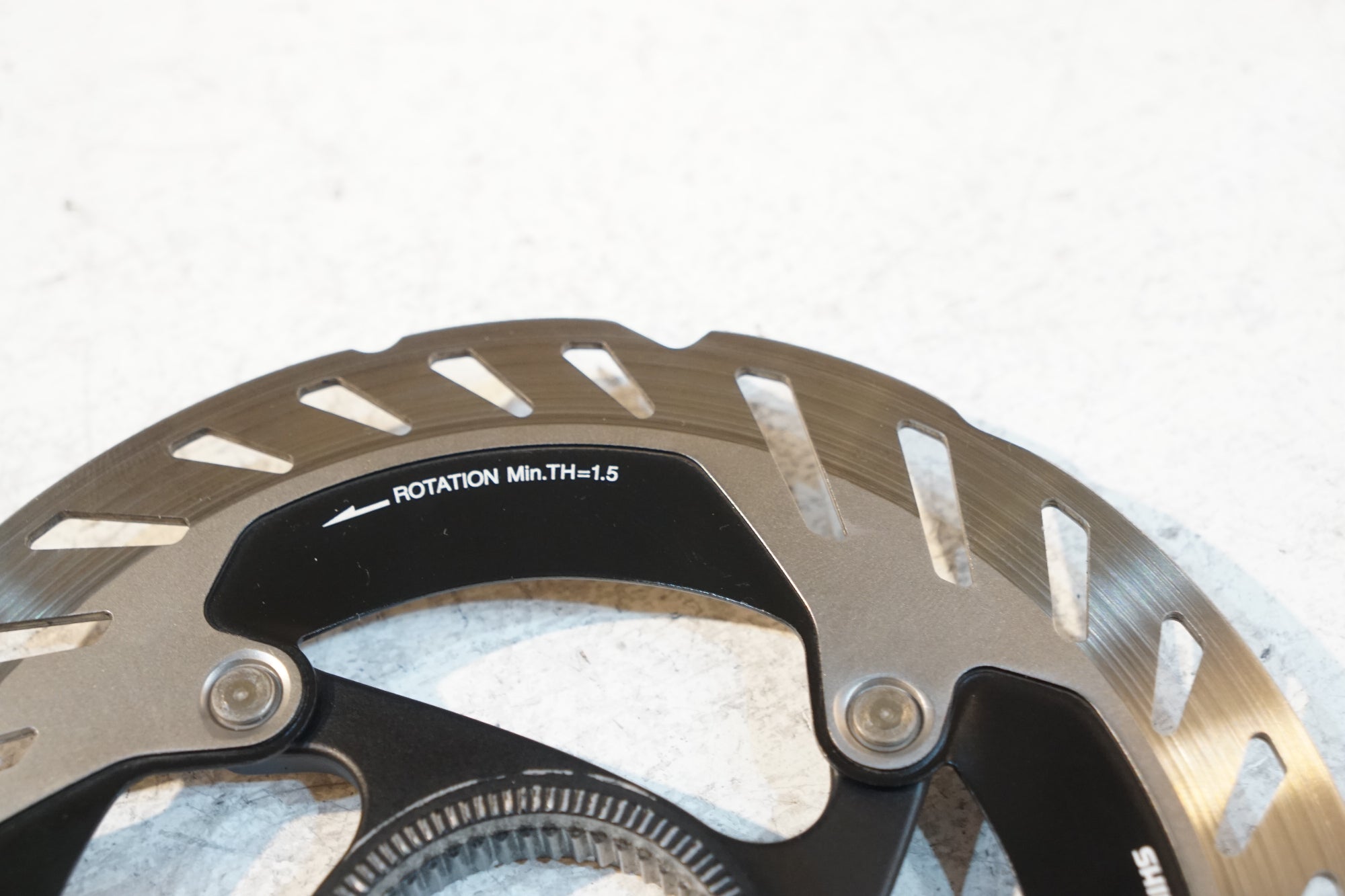 SHIMANO 「シマノ」 RT-CL900-140 φ140 ディスクローター / バイチャリ浦和ベース