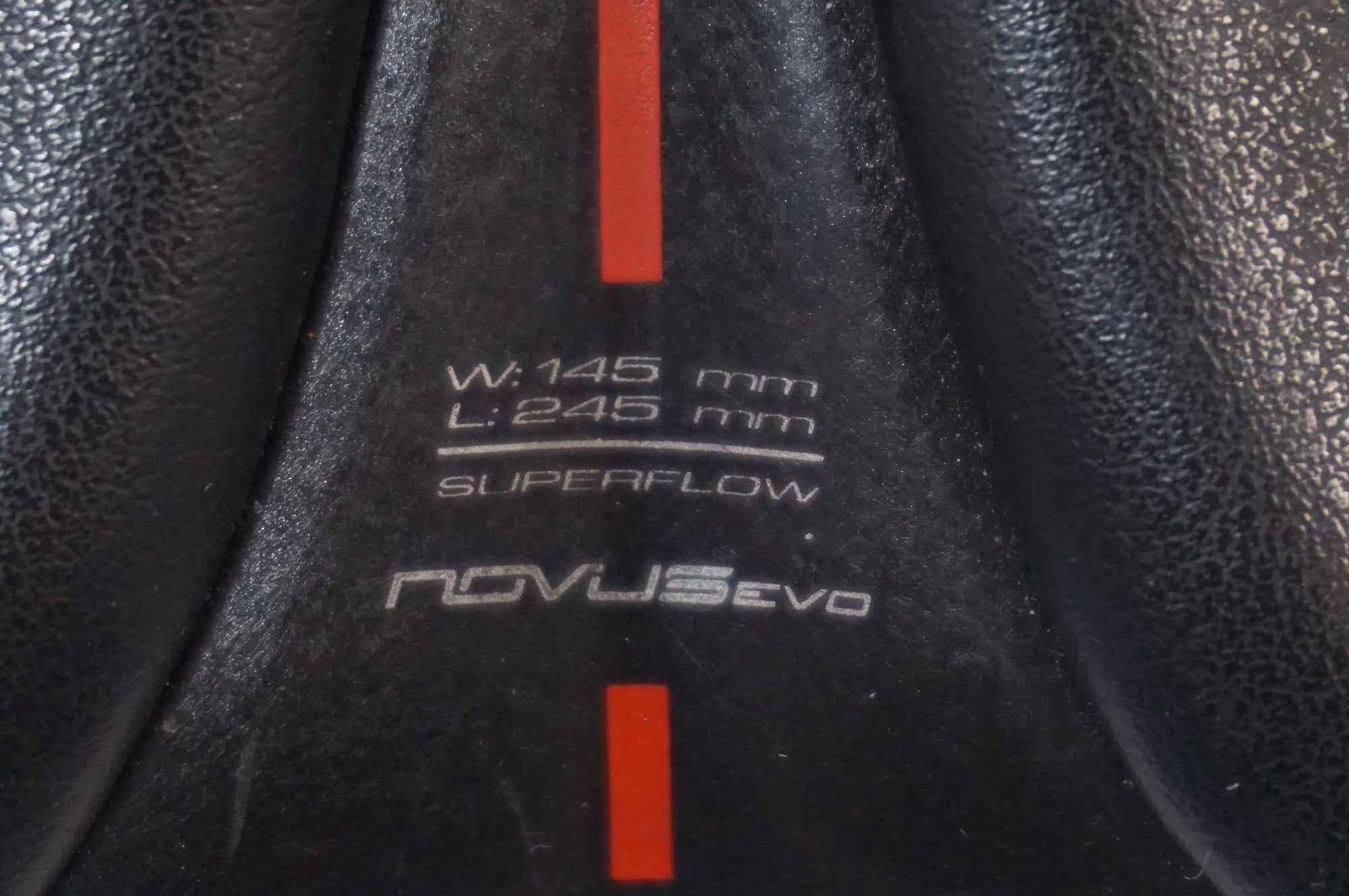 SELLE ITALIA 「セライタリア」 BOOST NOVUS EVO サドル / 世田谷店