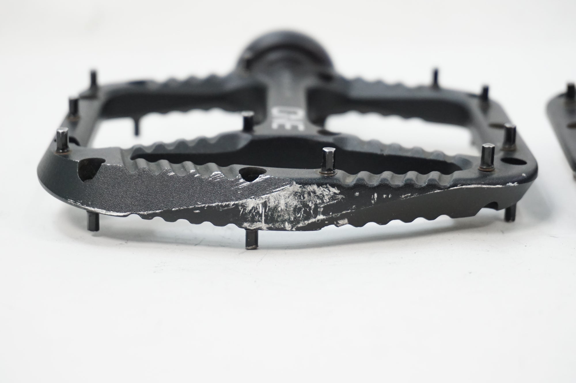 OneUp Componentsフラットペダル 良品？それとも欠陥品？海外で高評価のONEUP製フラットペダルの