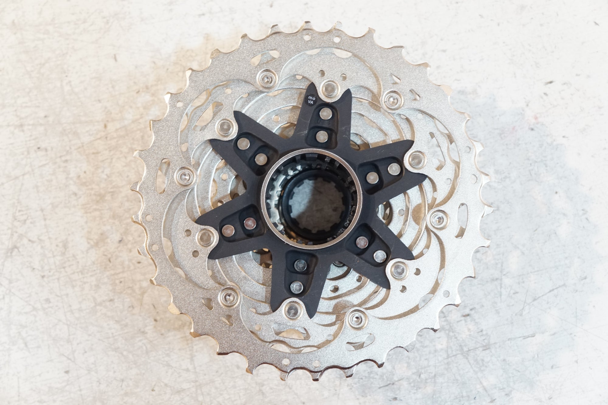 SHIMANO 「シマノ」 ULTEGRA CS-R8100 11-34T 12S スプロケット