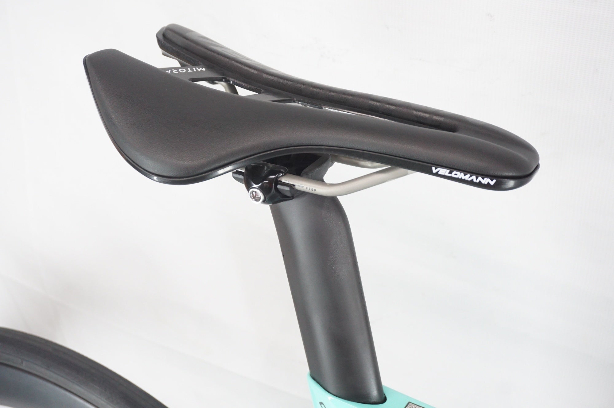 BIANCHI 「ビアンキ」 OLTRE COMP 105 Di2 2024年モデル ロードバイク / 有明ガーデン店