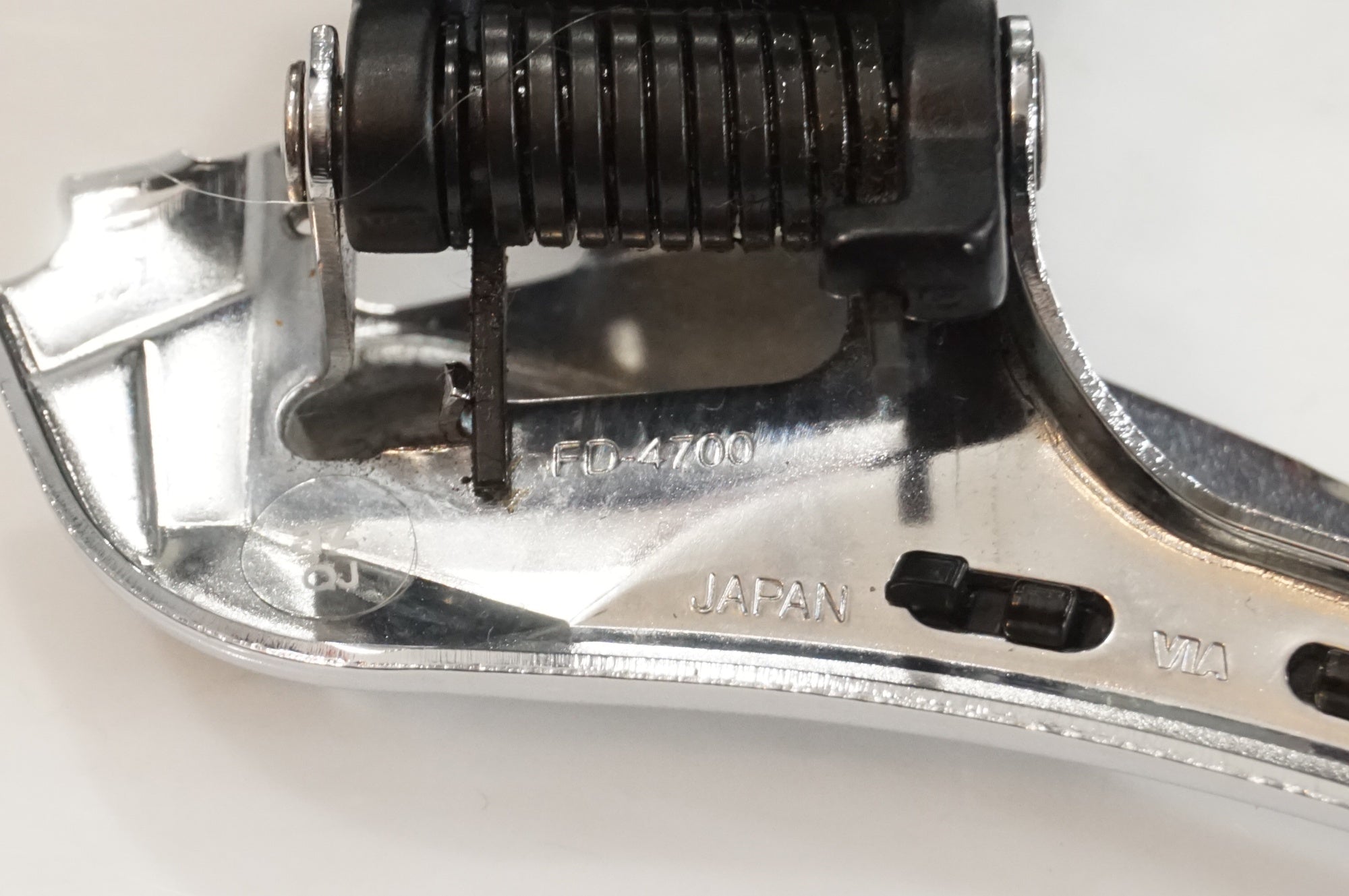 【新品未使用】シマノ フロントディレイラー Tiagra FD-4700-B TIAGRA フロントディレーラー（クランプバンドマウント）2x10