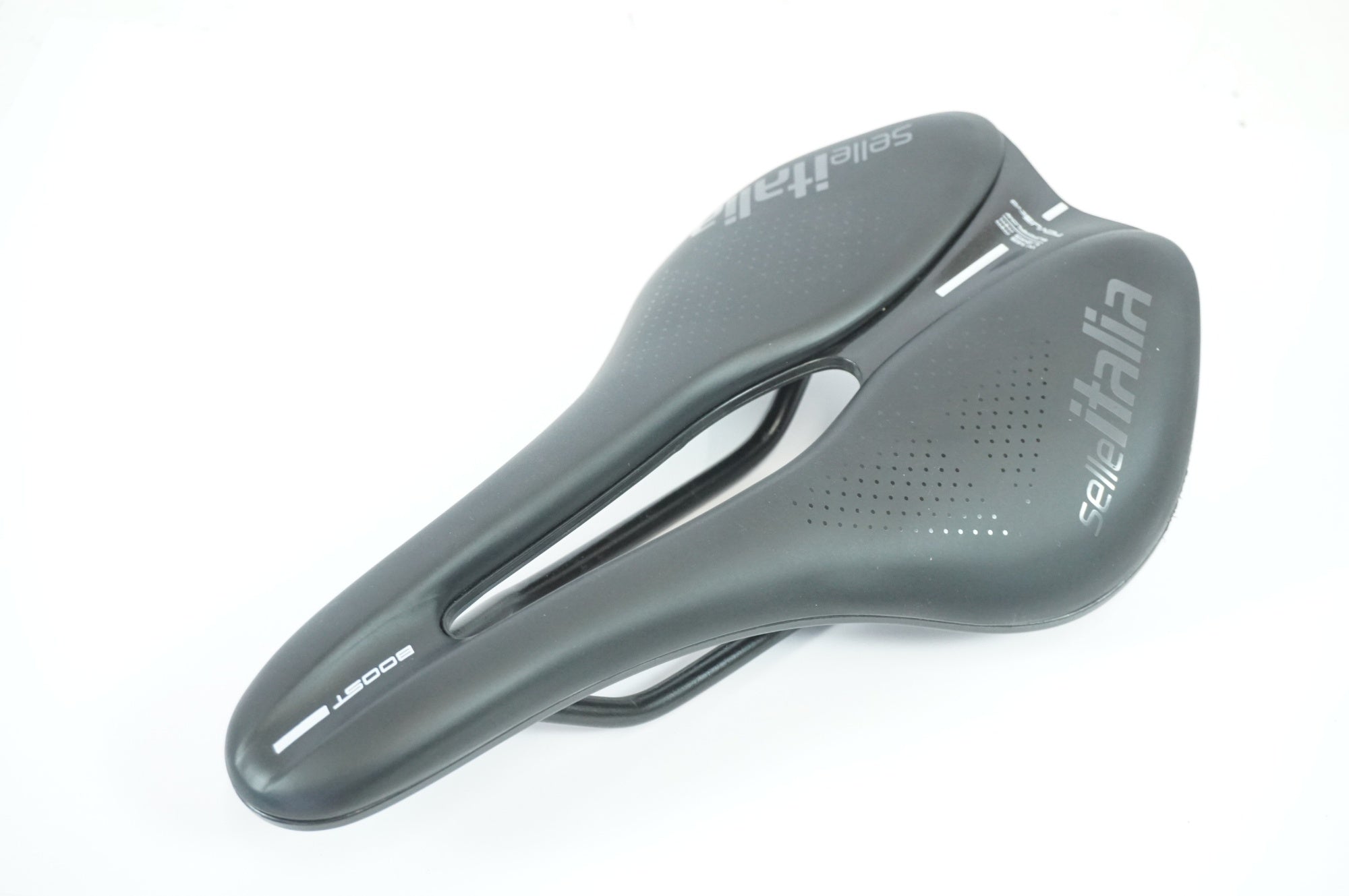 SELLE ITALIA 「セライタリア」 NOVUS BOOST EVO SUPERFLOW サドル