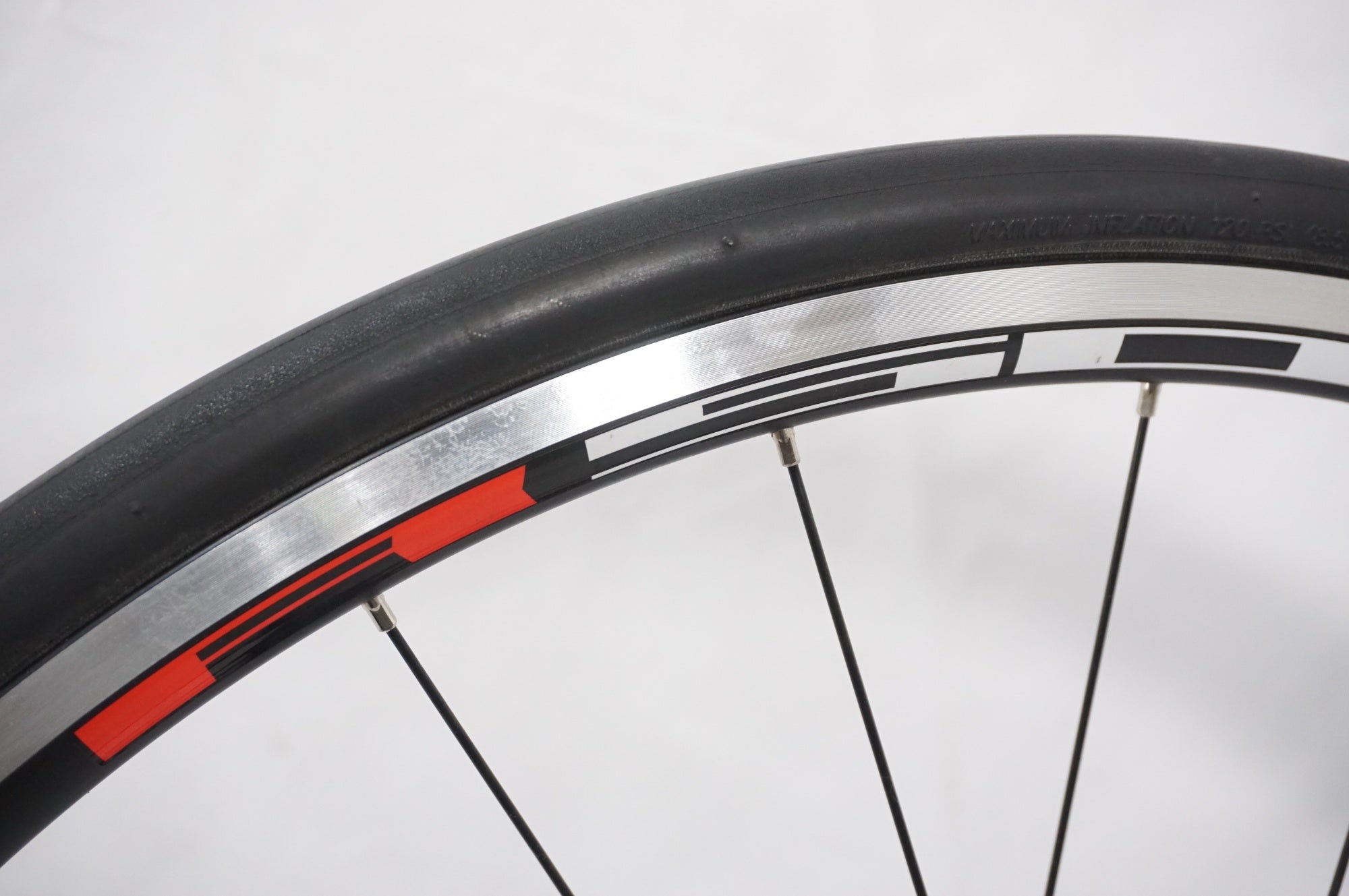 SHIMANO 「シマノ」 WH-R501 SHIMANO8/9速 ホイールセット SHIMANO 「シマノ」 WH-R501 シマノ10速 ホイールセット / AKIBA店
