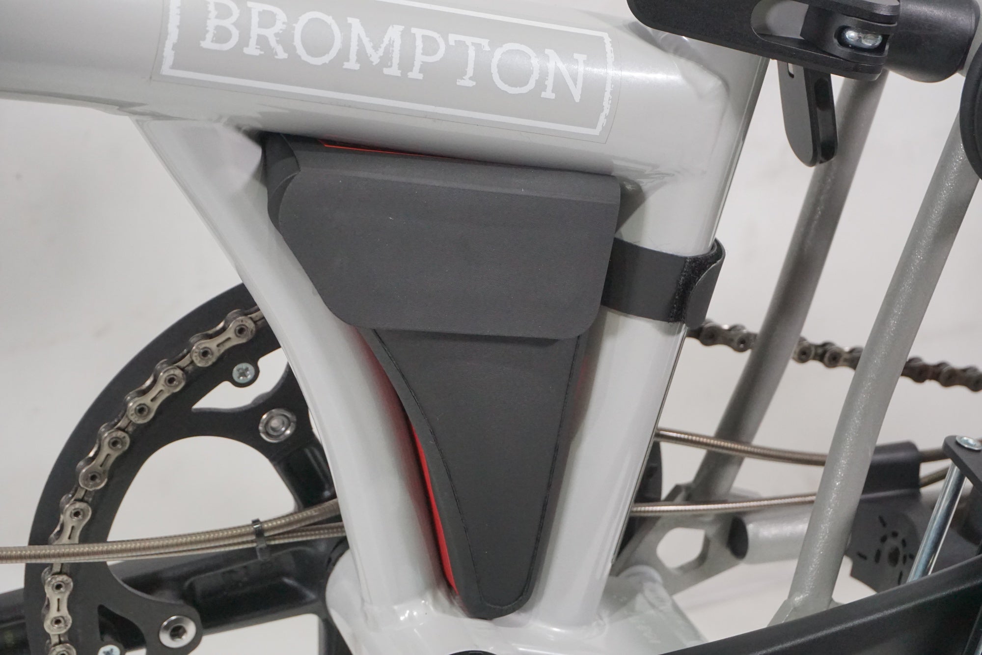 BROMPTON 「ブロンプトン」 CHPT3 V4 2023年モデル 16インチ 折り畳み自転車 / AKIBA店