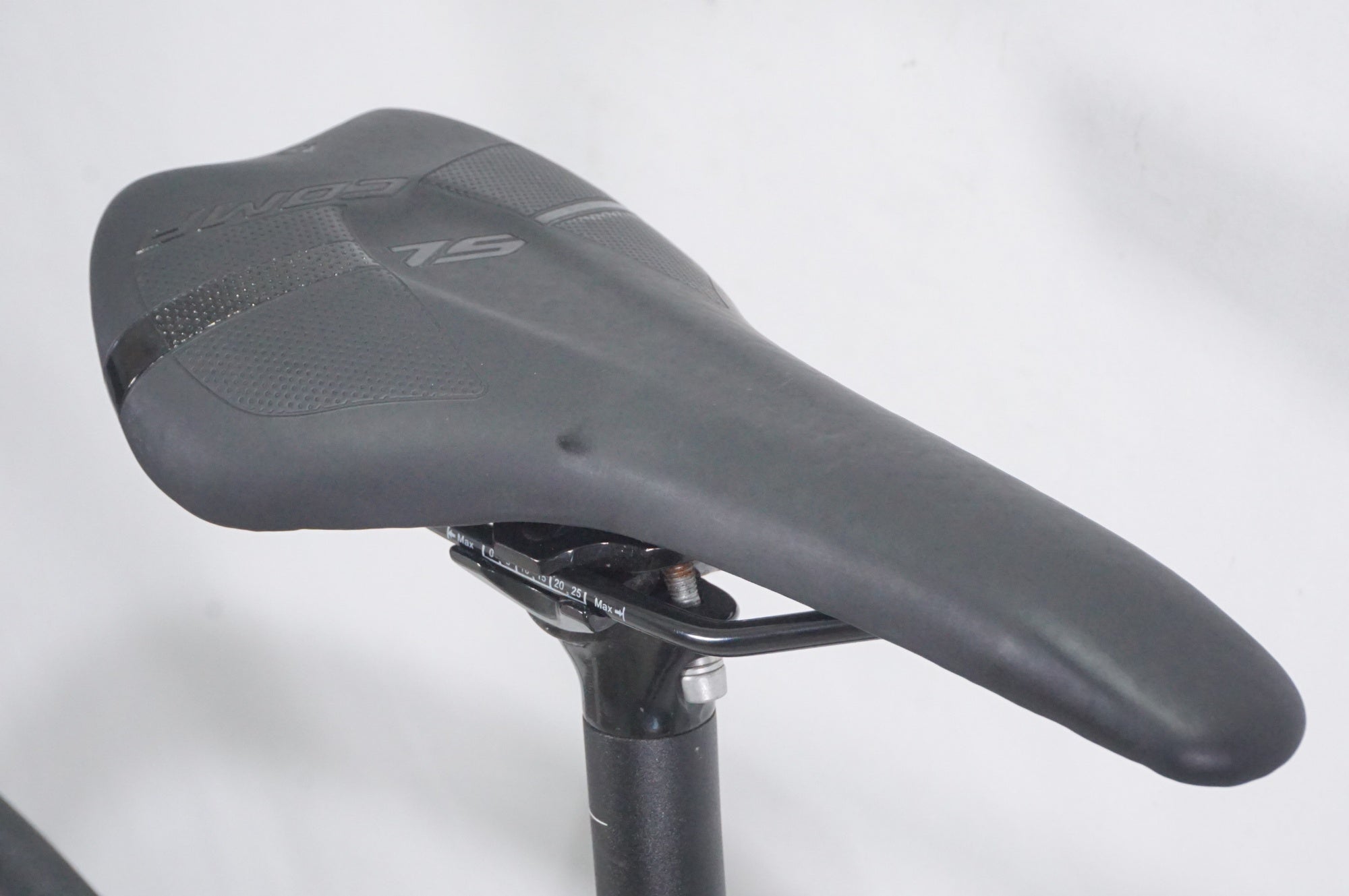 MERIDA 「メリダ」 SCULTURA ENDURANCE 4000 2023年モデル