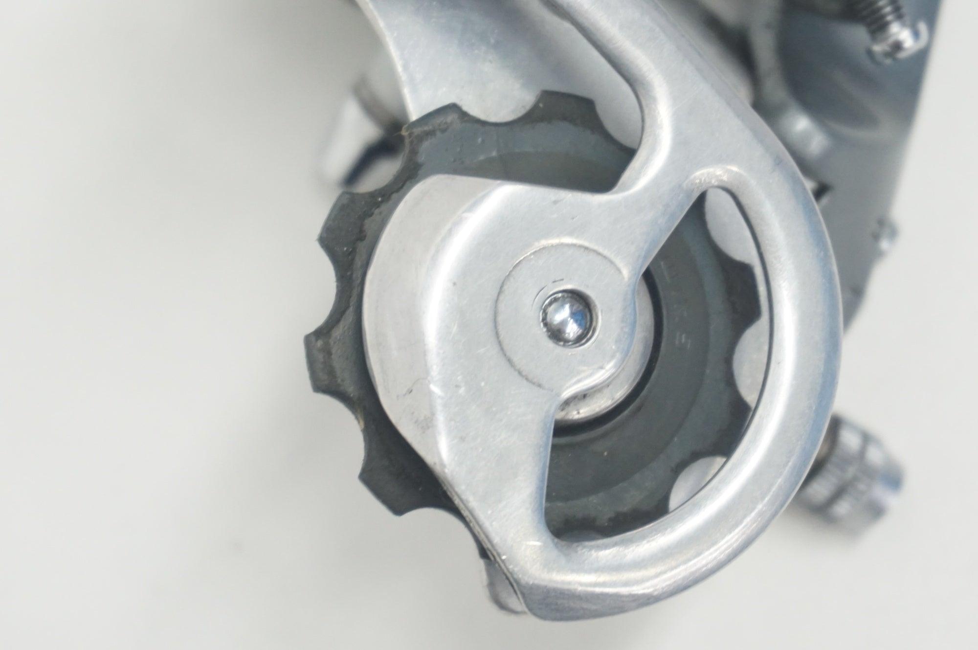 SHIMANO 「シマノ」 600 RD-6400 リアディレイラー / 福岡店
