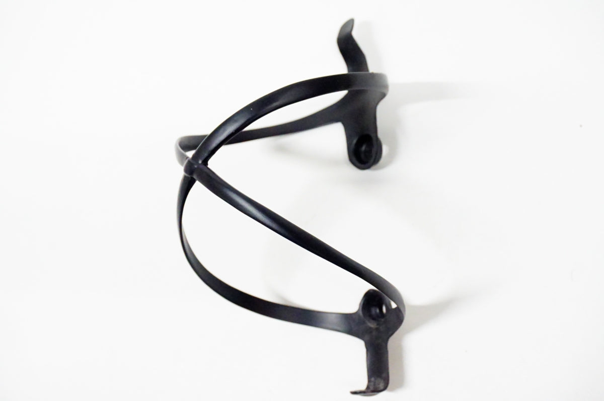 TNI 「ティーエヌアイ」 カーボンボトルケージ / 名古屋大須店