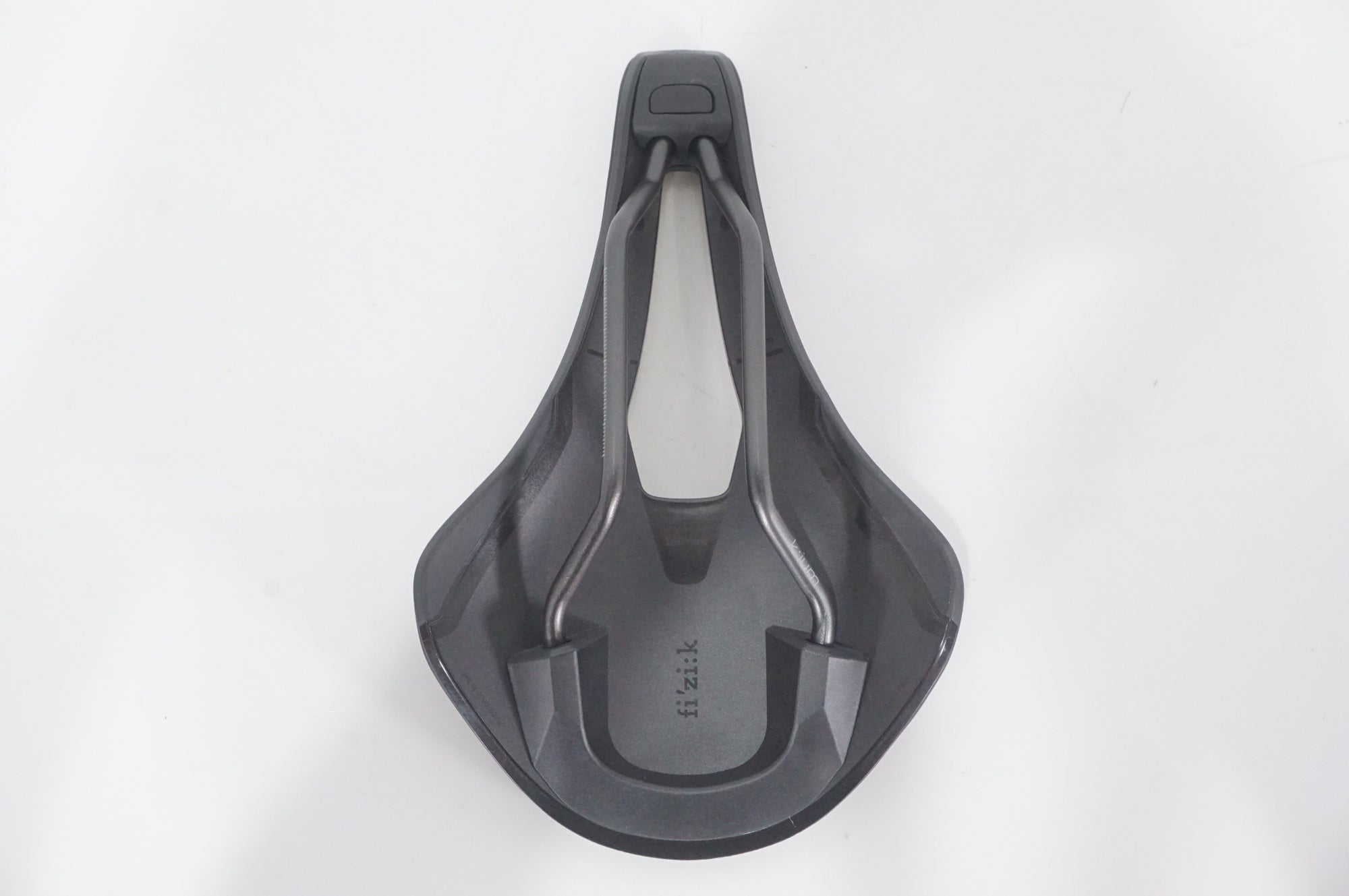フィジーク ARGO R3 サドル 黒 160mm Amazon | Fizik(フィジーク) ARGO TEMPO R3 kiumレール ブラック