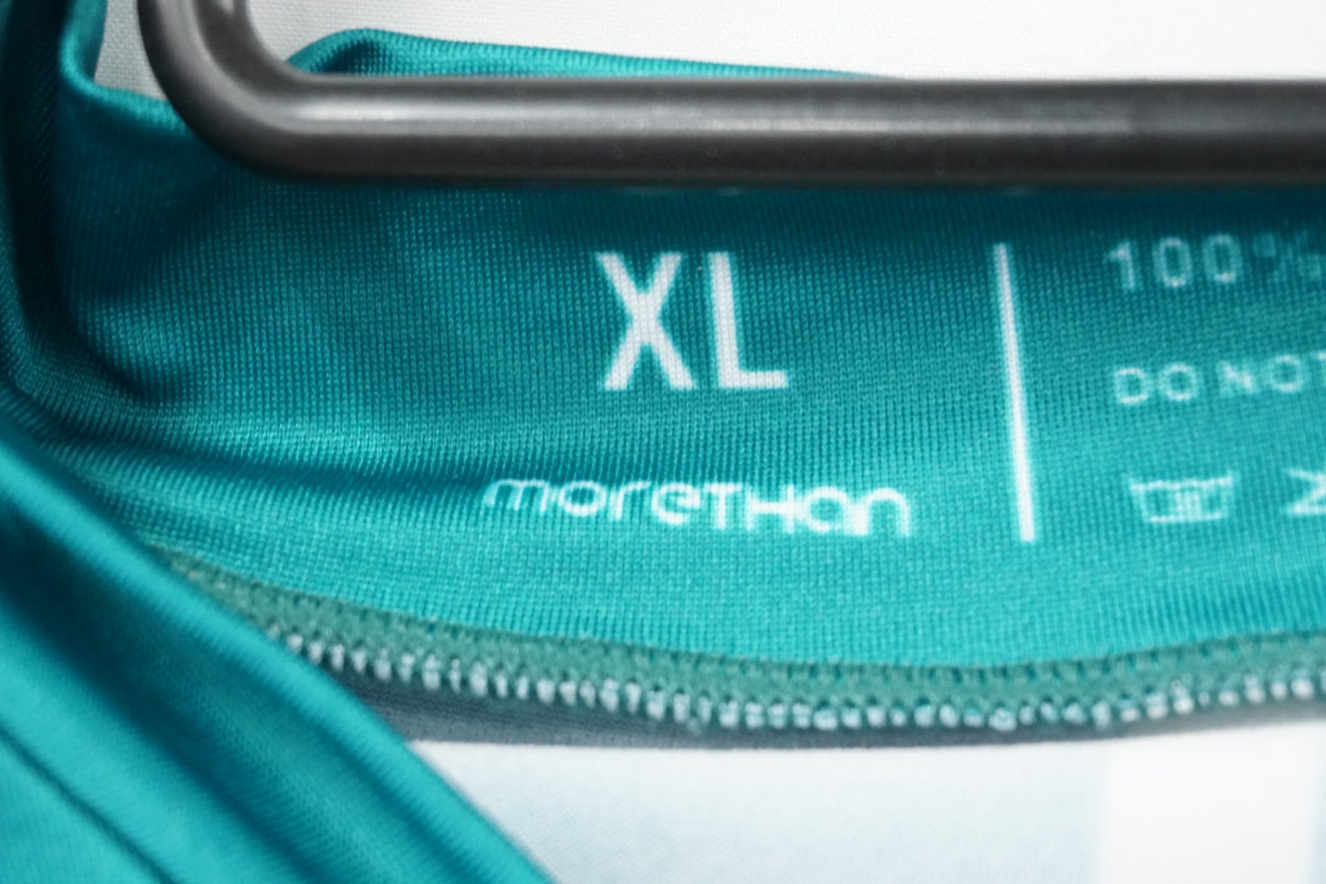 MORETHAN 「モアザン」 半袖 XLサイズ ジャージ / 奈良店