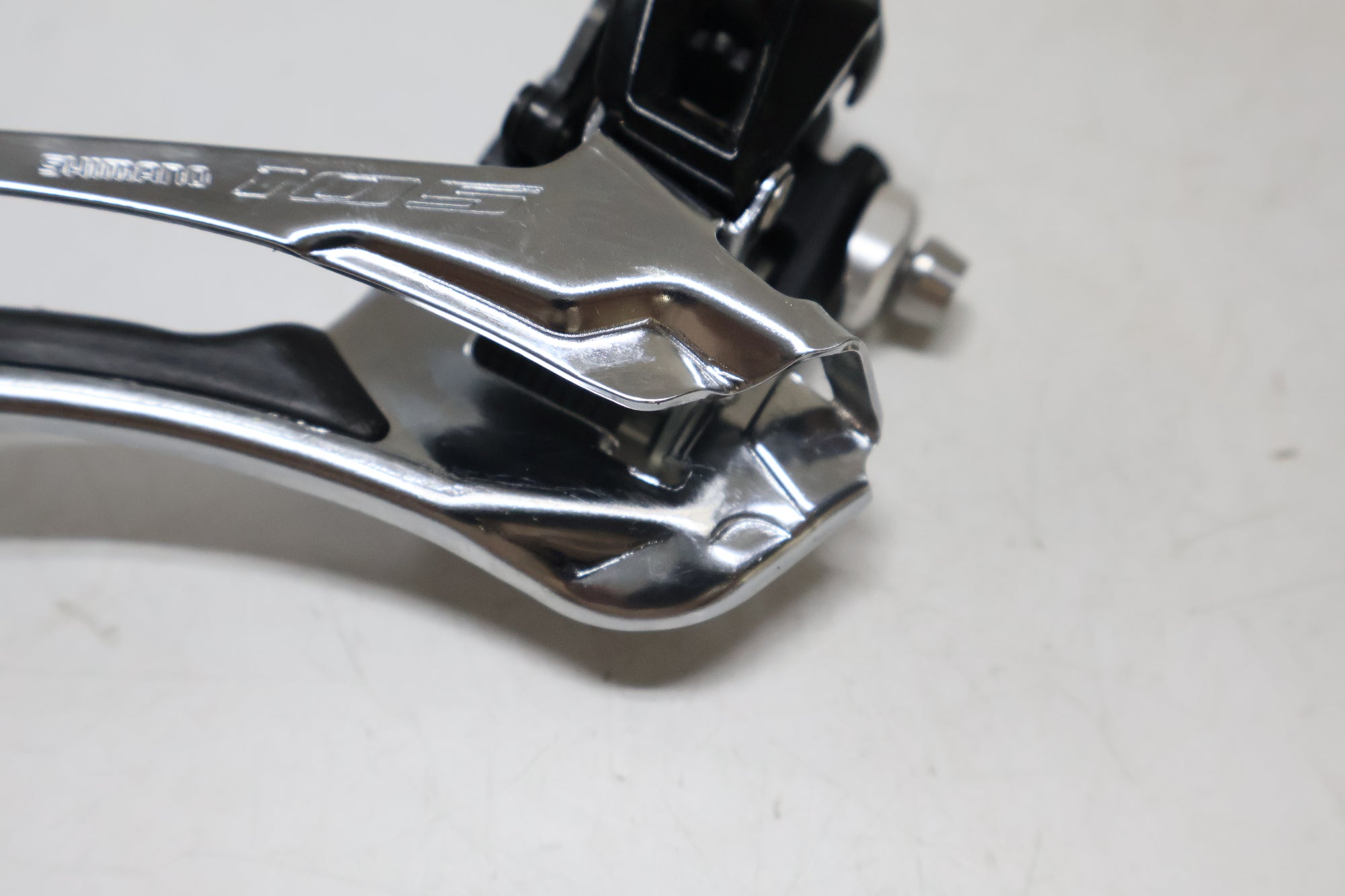 SHIMANO 「シマノ」 105 FD-R7000 フロントディレイラー / 高知店