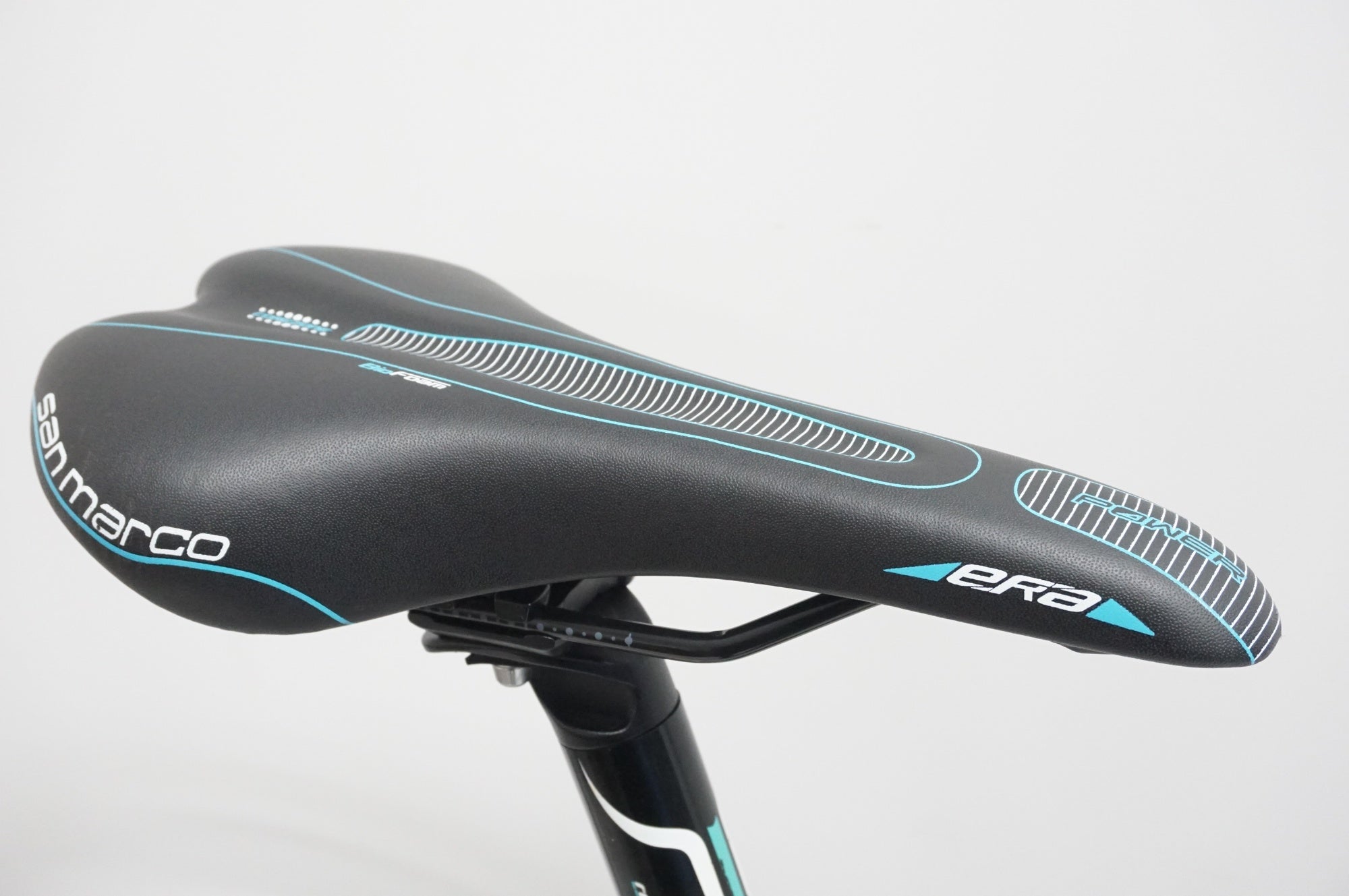 BIANCHI 「ビアンキ」 VIA NIRONE 7 2015年頃モデル ロードバイク BIANCHI 「ビアンキ」 VIA NIRONE 7 2015年頃モデル ロードバイク