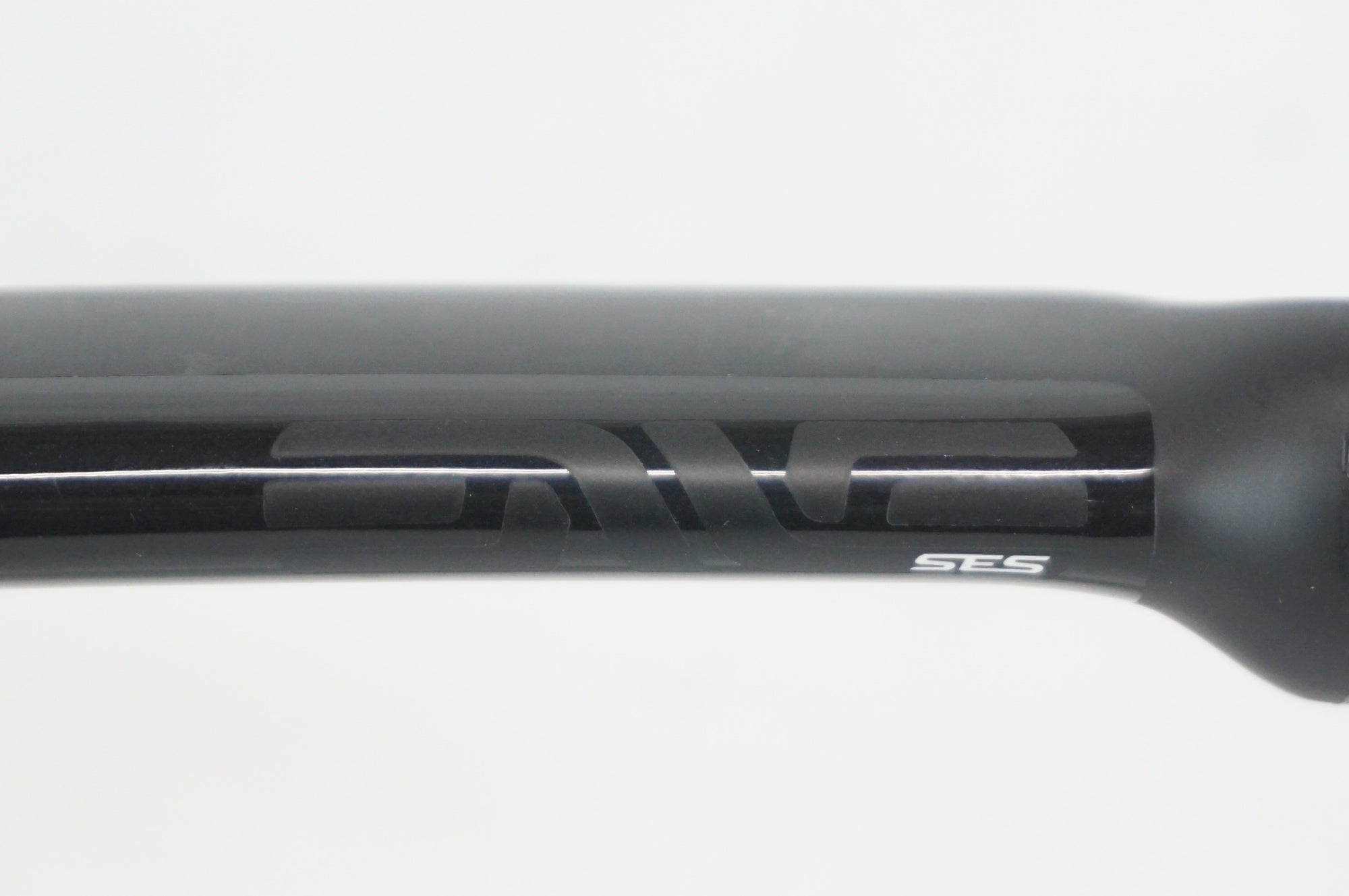 ENVE 「エンヴィ」 SES AERO HANDLEBAR Φ31.8 440mm カーボン ハンドル