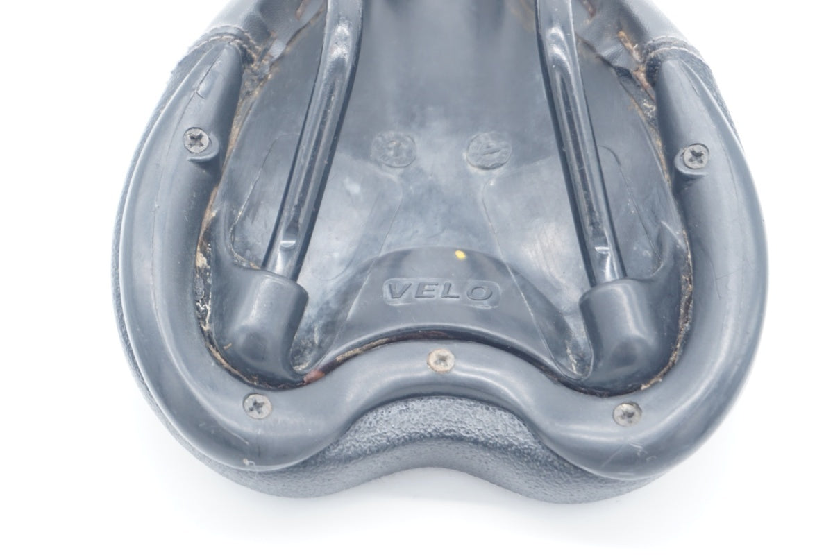 VELO 「ベロ」 AXIOM サドル / 京都八幡店