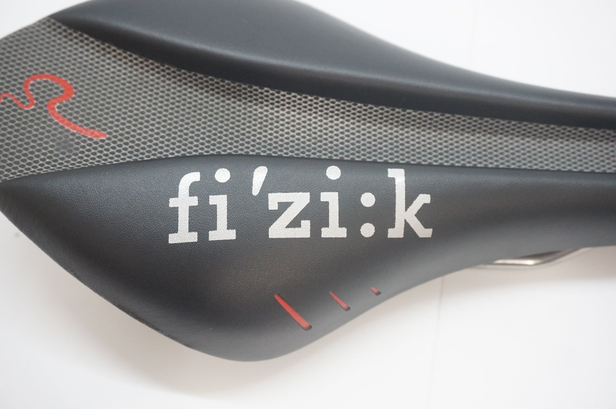 FIZIK 「フィジーク」 ALIONE VSX サドル / 福岡アイランドシティ店