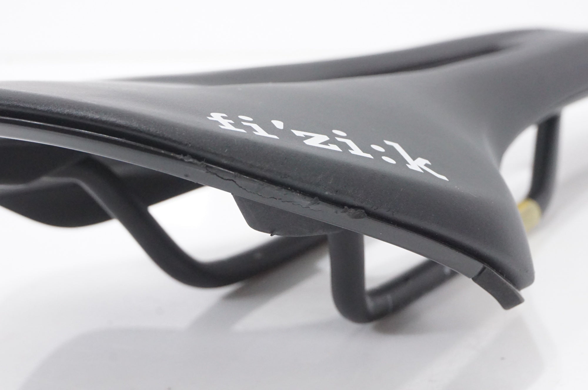 FIZIK 「フィジーク」 ANTARES VENTO サドル / AKIBA店