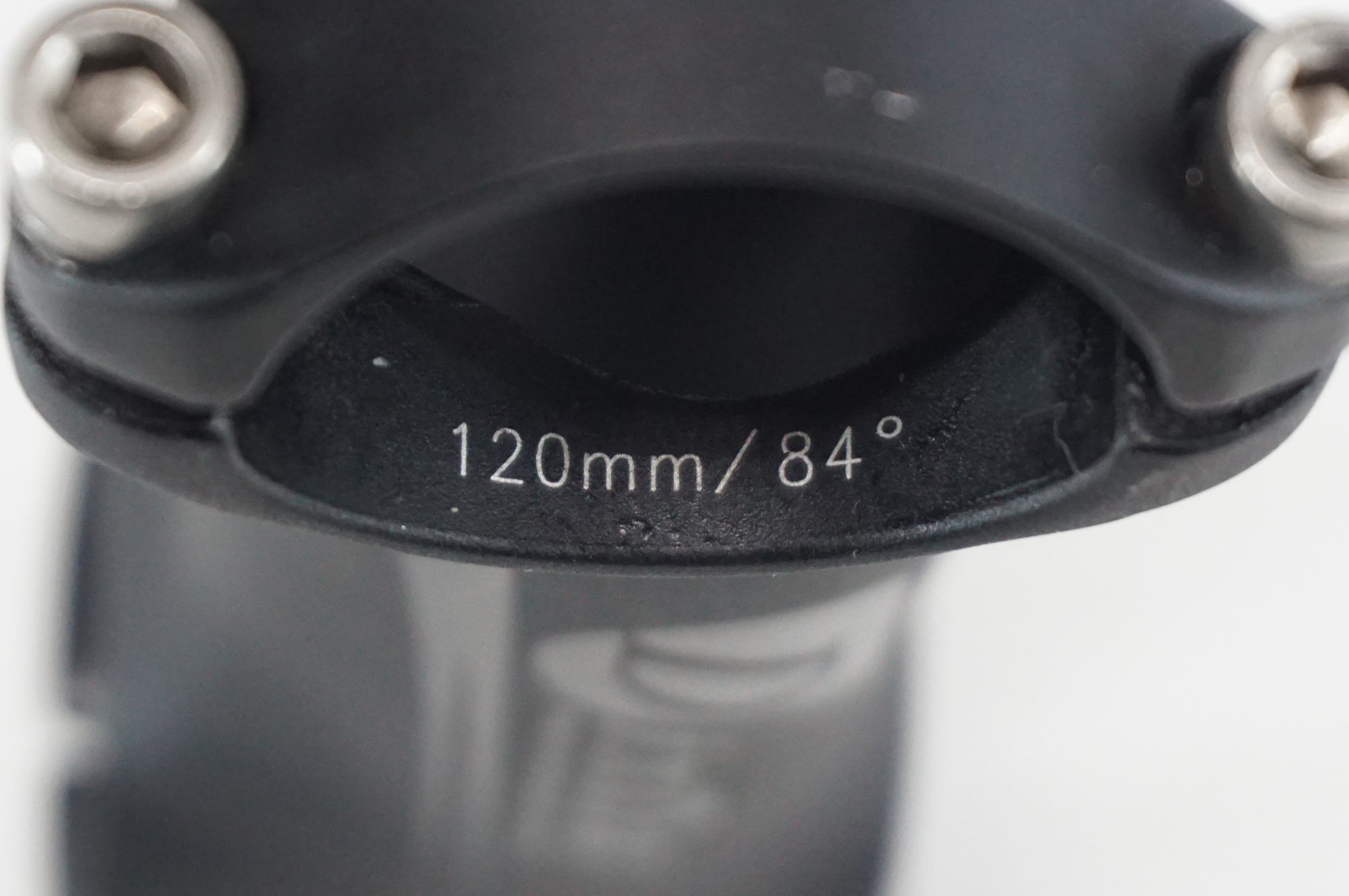 DIXNA 「ディズナ」 V-シェイプ φ31.8 120mm 84° ステム / 阪急塚口店