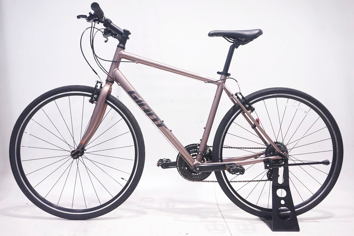 GIANT 「ジャイアント」 ESCAPE R3 2025年モデル クロスバイク / 大阪門真店