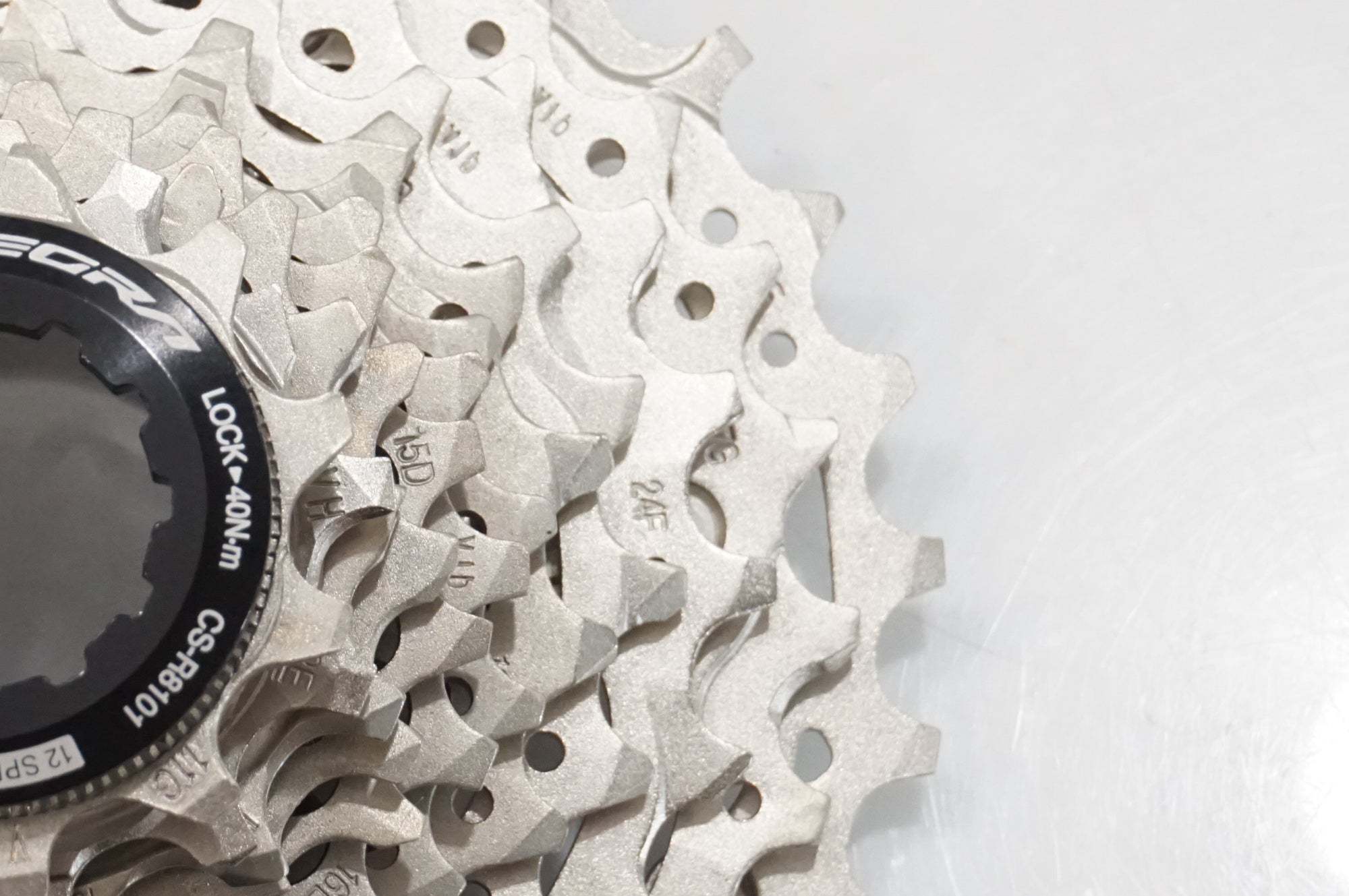 SHIMANO 「シマノ」 ULTEGRA CS-R8100 11-30T スプロケット