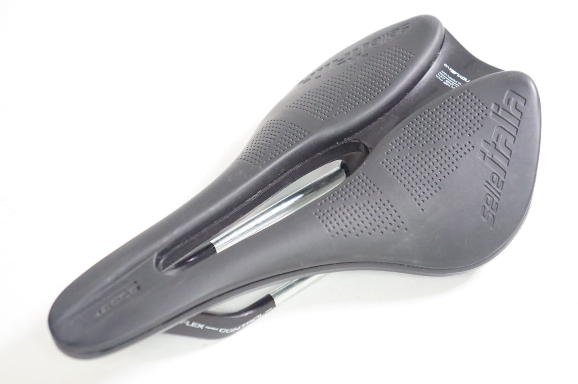 SELLE ITALIA 「セライタリア」 NOVUS BOOST EVO FEC ALLOY SUPERFLOW