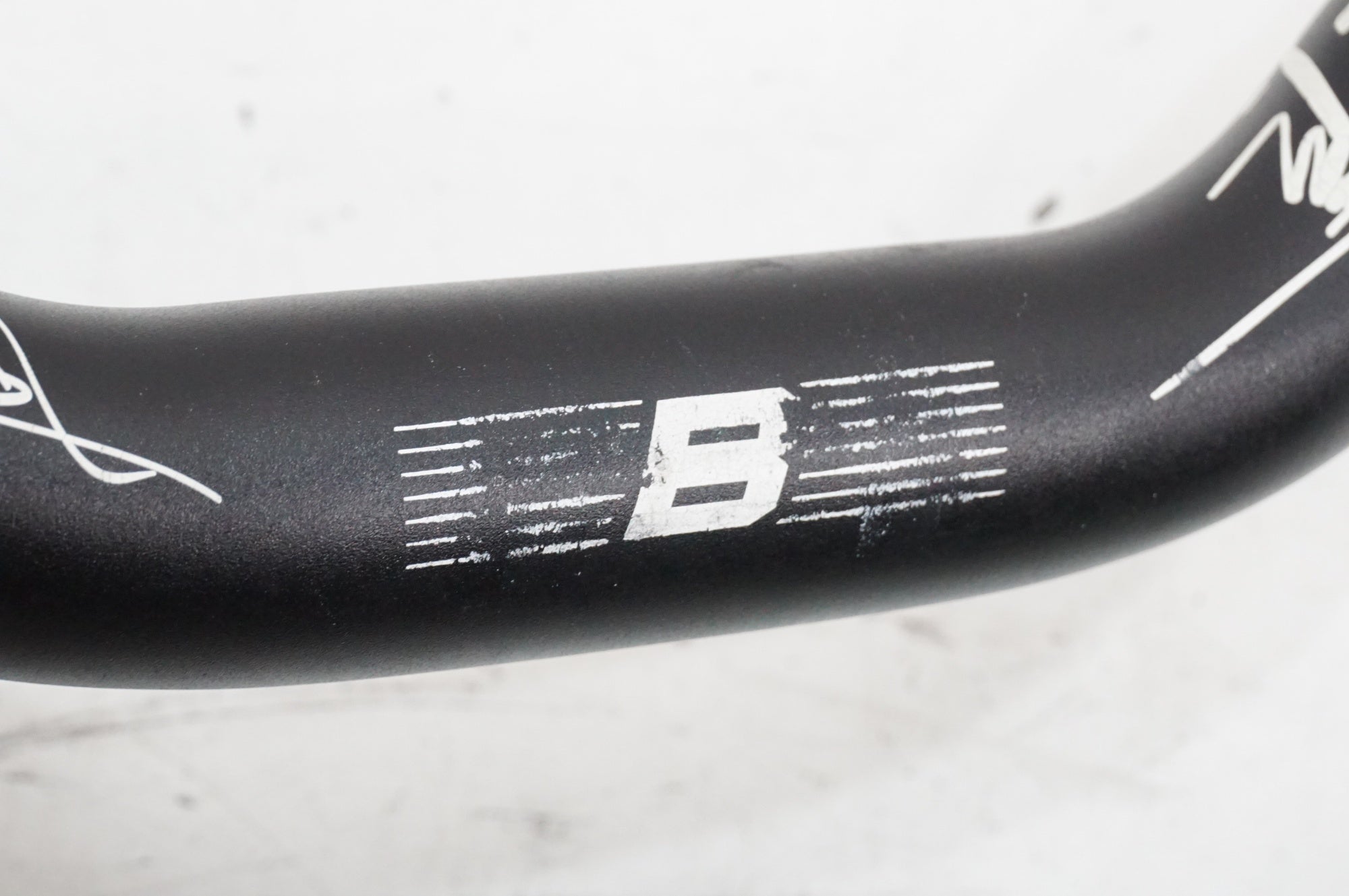 BONZ 「ボンズ」 ライザーバー 710mm φ31.8 ハンドル / 大宮店