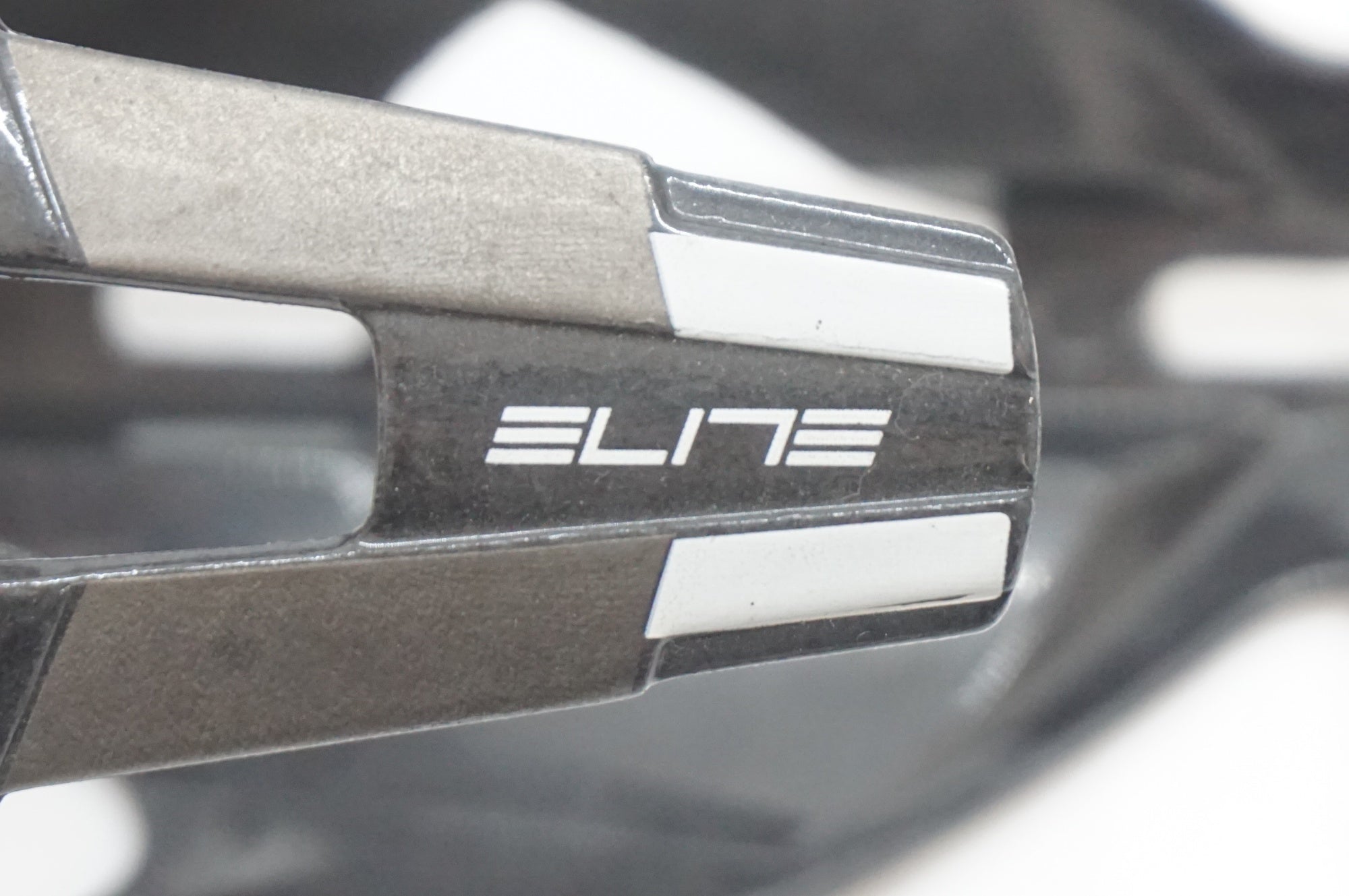 ELITE 「エリート」 VICO CARBON ボトルケージセット / 福岡店