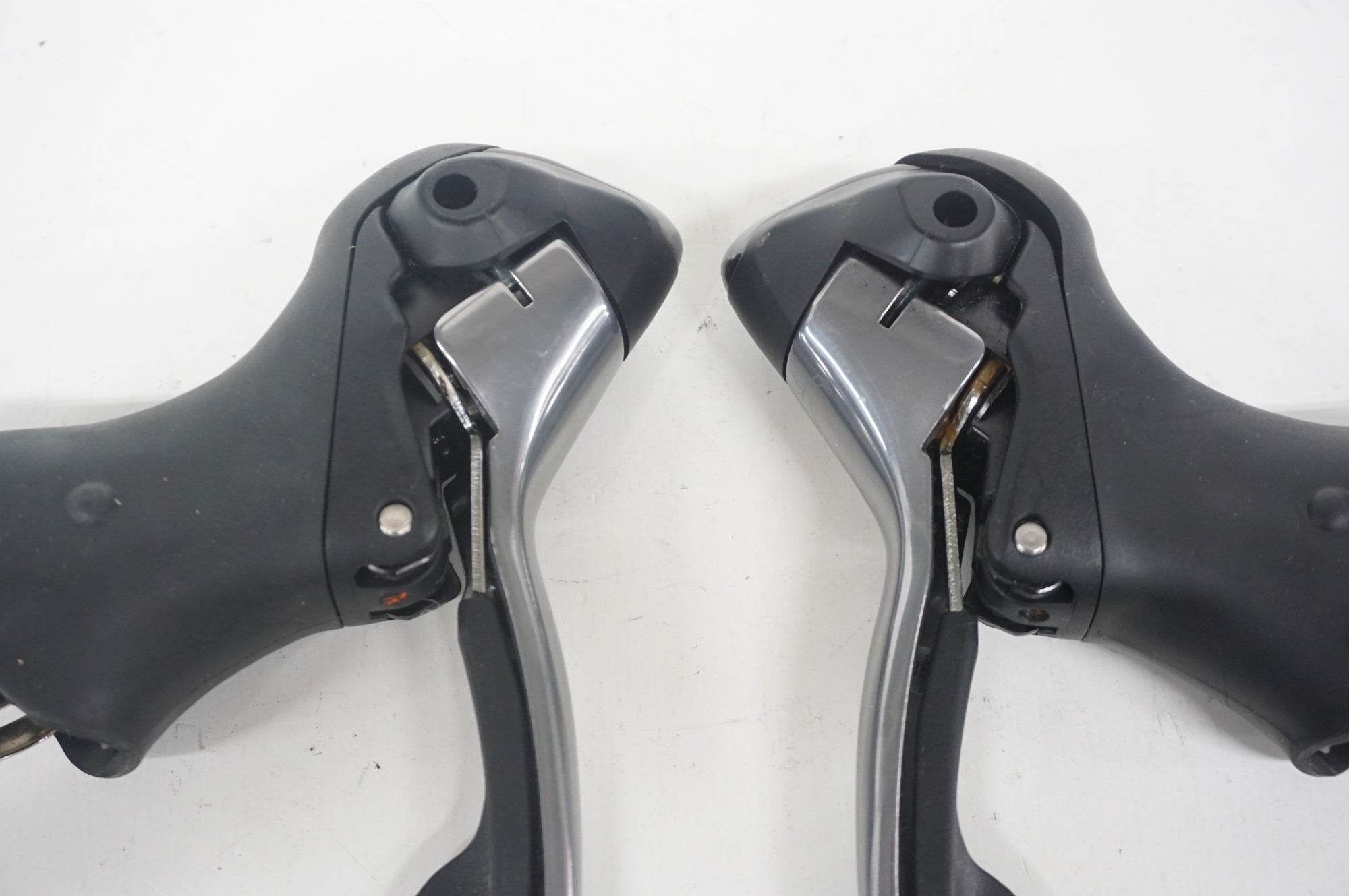 SHIMANO 「シマノ」 105 ST-5600 デュアルコントロールレバー
