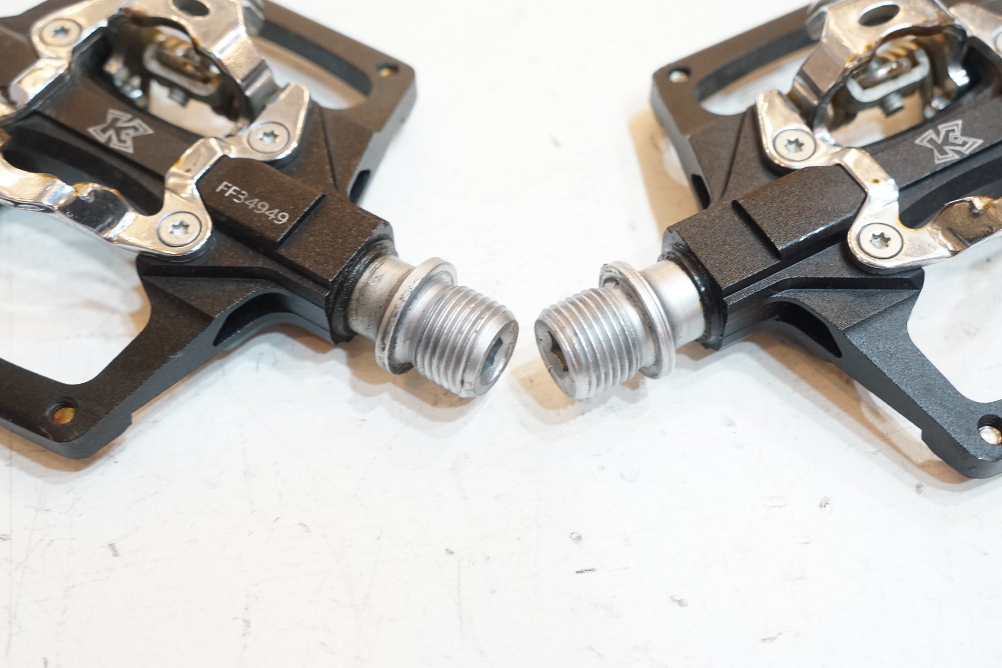 KCNC 「ケーシーエヌシー」 CLIPLESS PLATFORM ペダル