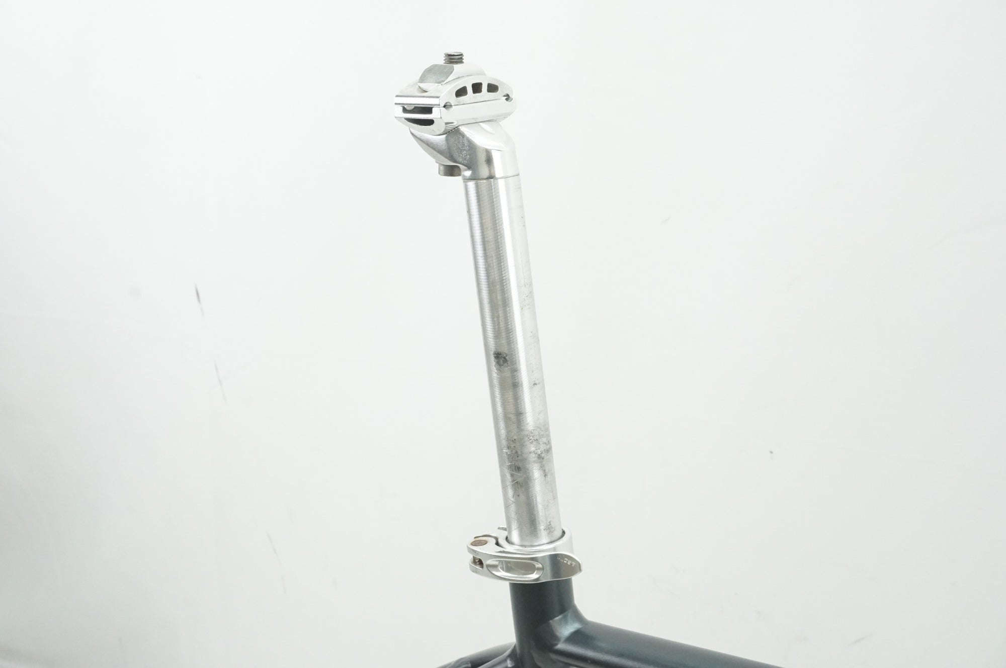 GIANT 「ジャイアント」 ESCAPE R DISC 2022年モデル フレームセット / 大宮店