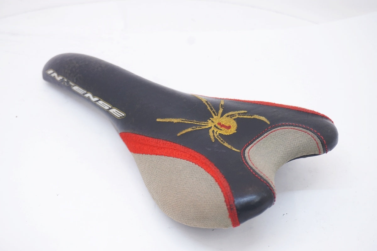 VELO 「ベロ」 INTENSE サドル / 大阪美原北インター店