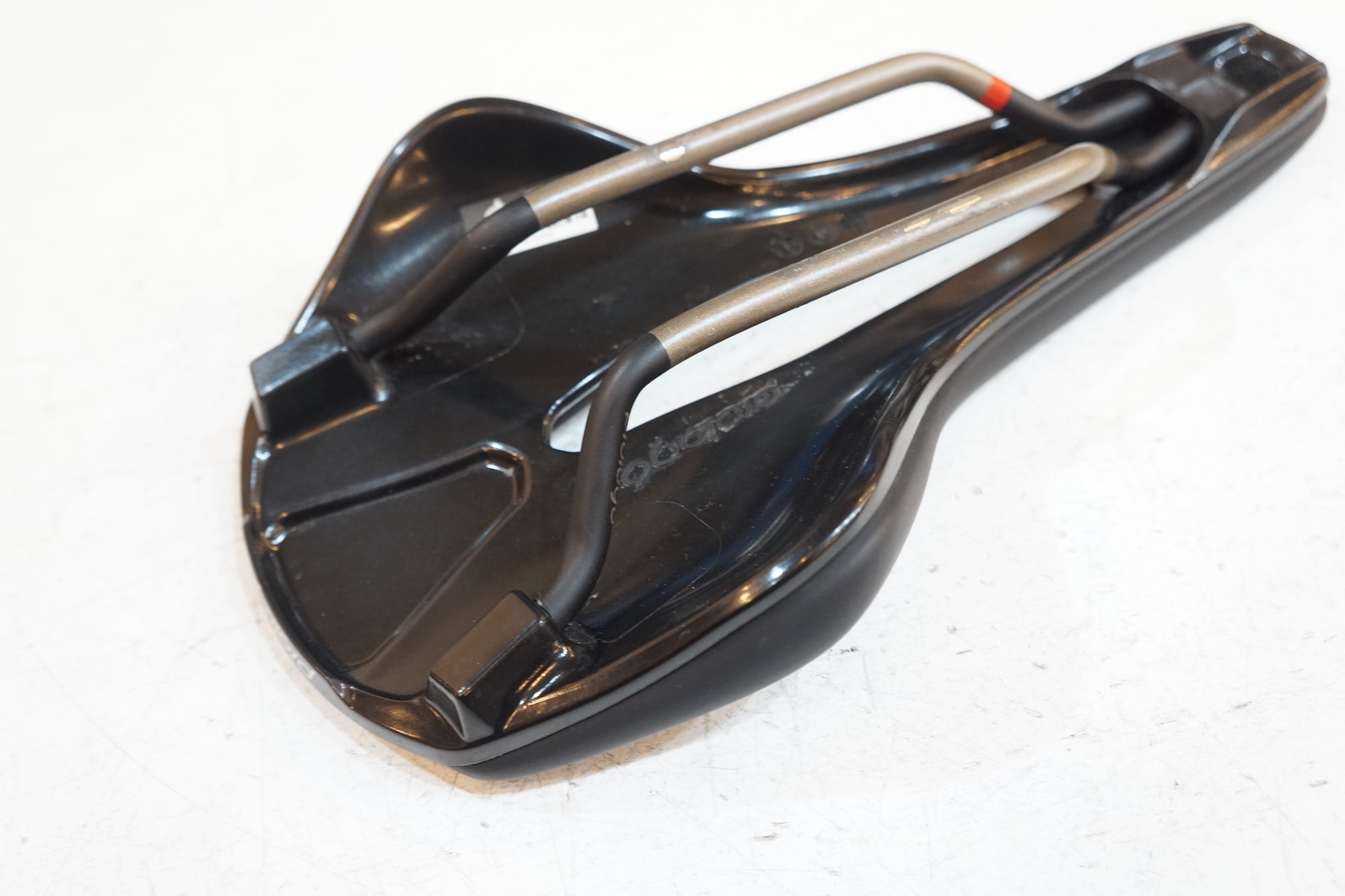 PROLOGO 「プロロゴ」 NAGO R4 PAS サドル / バイチャリ浦和ベース