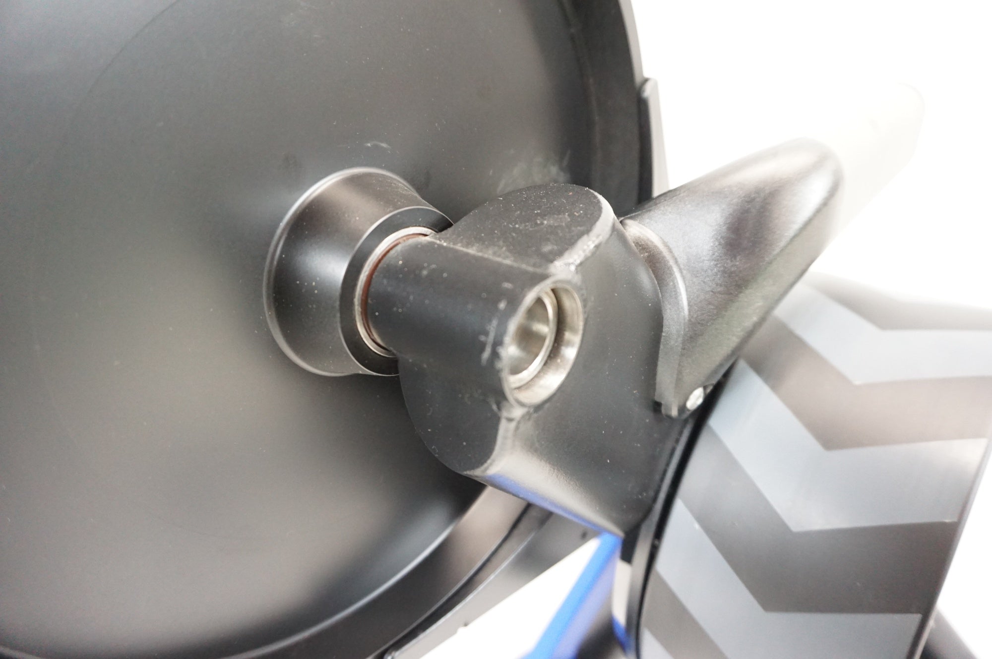 WAHOO 「ワフー」 KICKR V5 WF113 スマートトレーナー / 宇都宮店