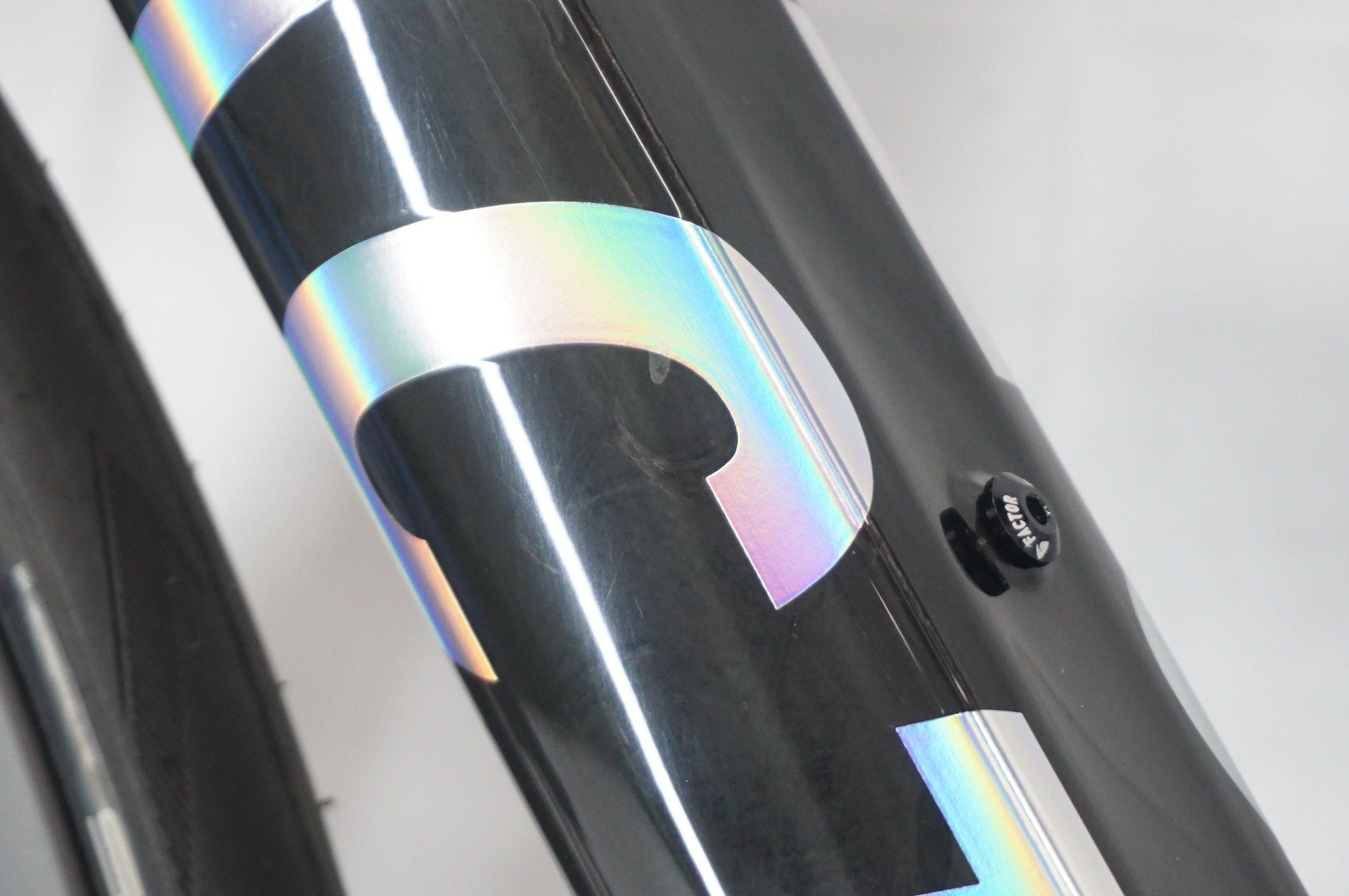 FACTOR 「ファクター」 OSTRO VAM ULTEGRA Di2 2023年モデル ロードバイク / 阪急塚口店