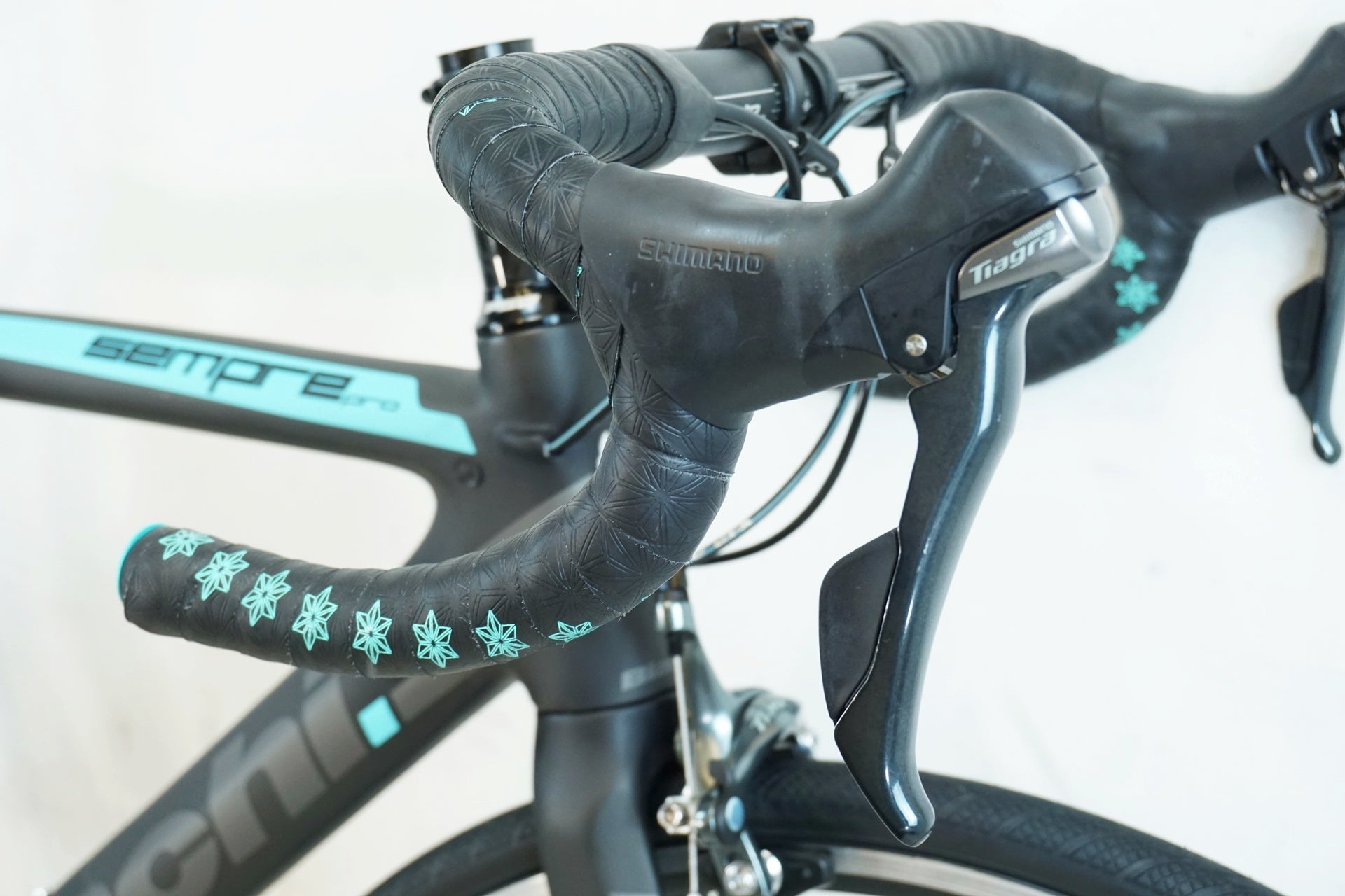 BIANCHI 「ビアンキ」 SEMPRE PRO 2018年モデル ロードバイク / 有明