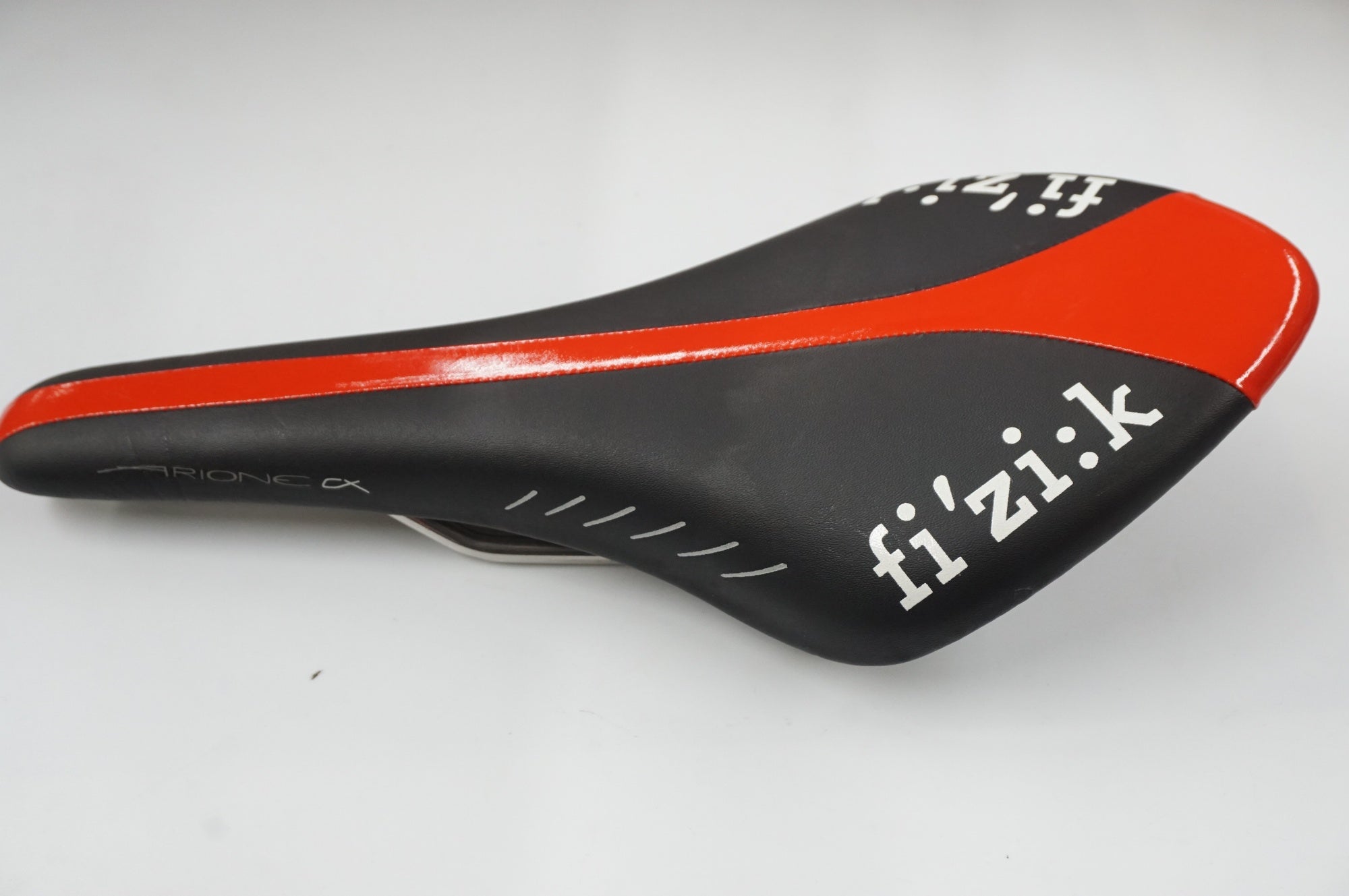 fizik フィジーク ARIONE 2個セット 中古品 FIZIK 「フィジーク」 ARIONE CX サドル / 福岡店 ｜ バイチャリ公式