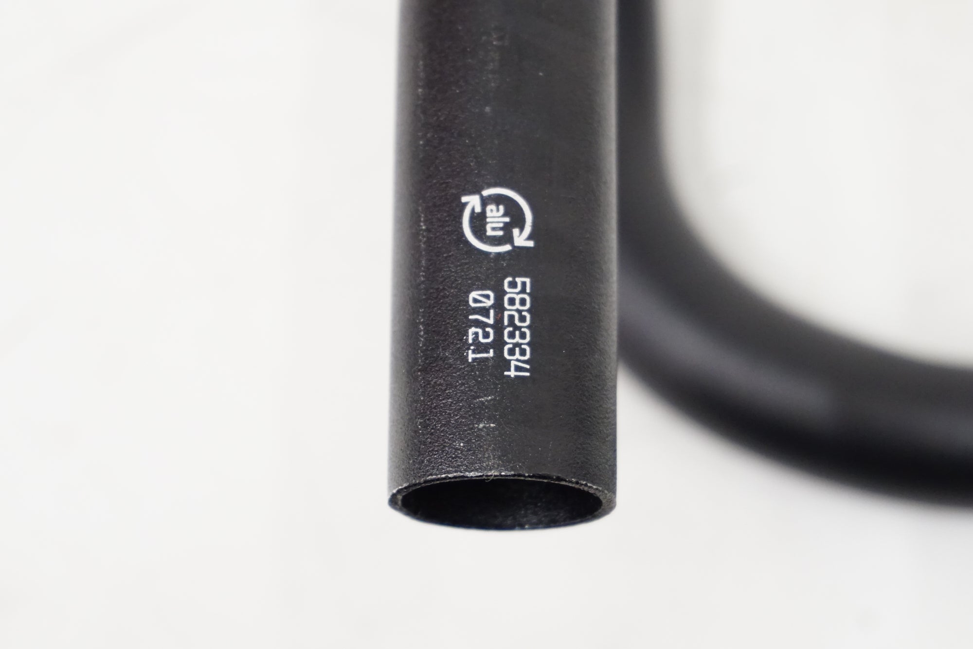 BONTRAGER 「ボントレガー」 COMP VR-C φ31.8 420mm ハンドル / 浜松店
