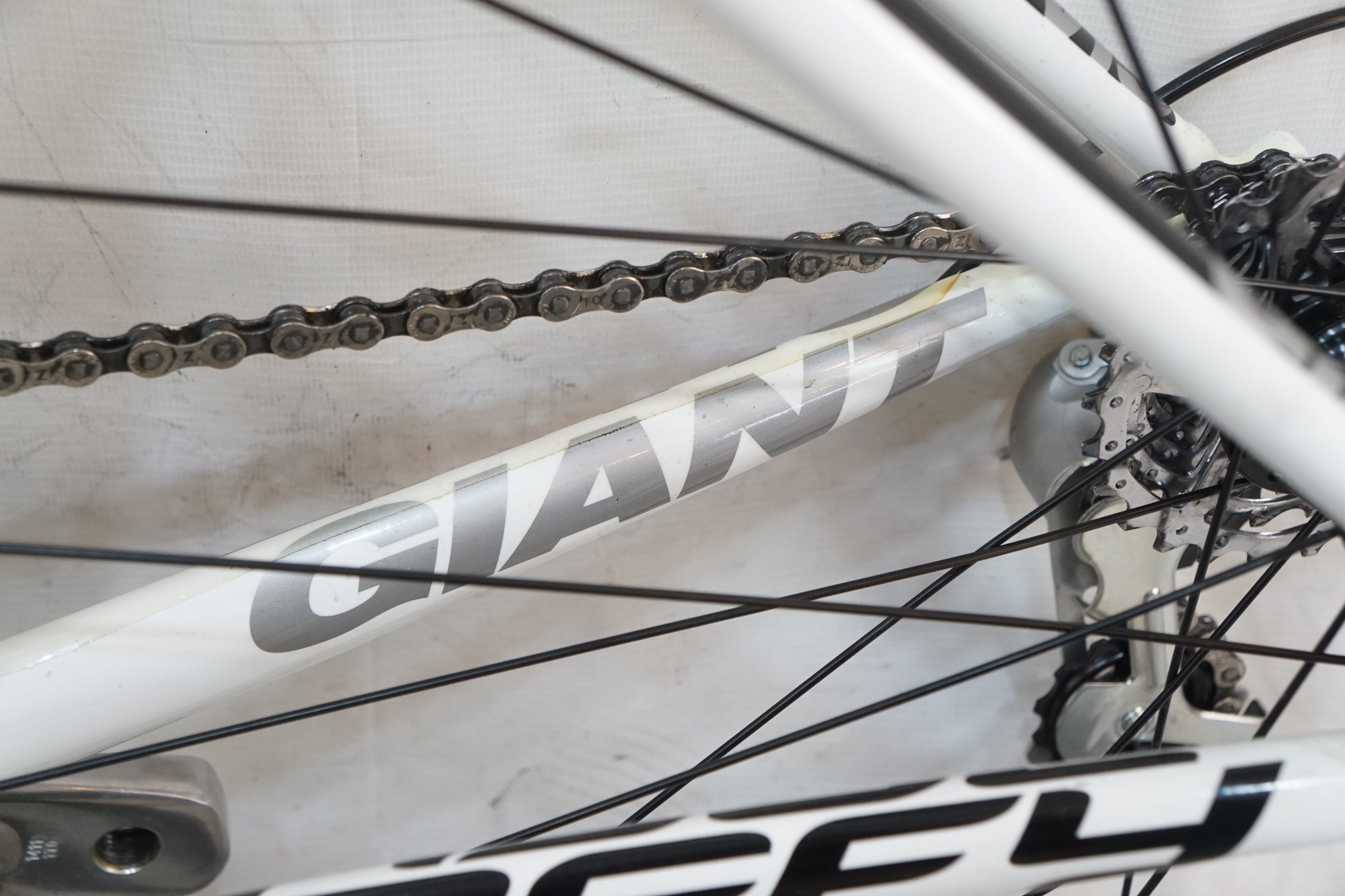 レストアベースに！ GIANT DEFY3 サイズ465/S ジャンク 防犯登録込 GIANT 「ジャイアント」 DEFY3 2011年モデル ロードバイク