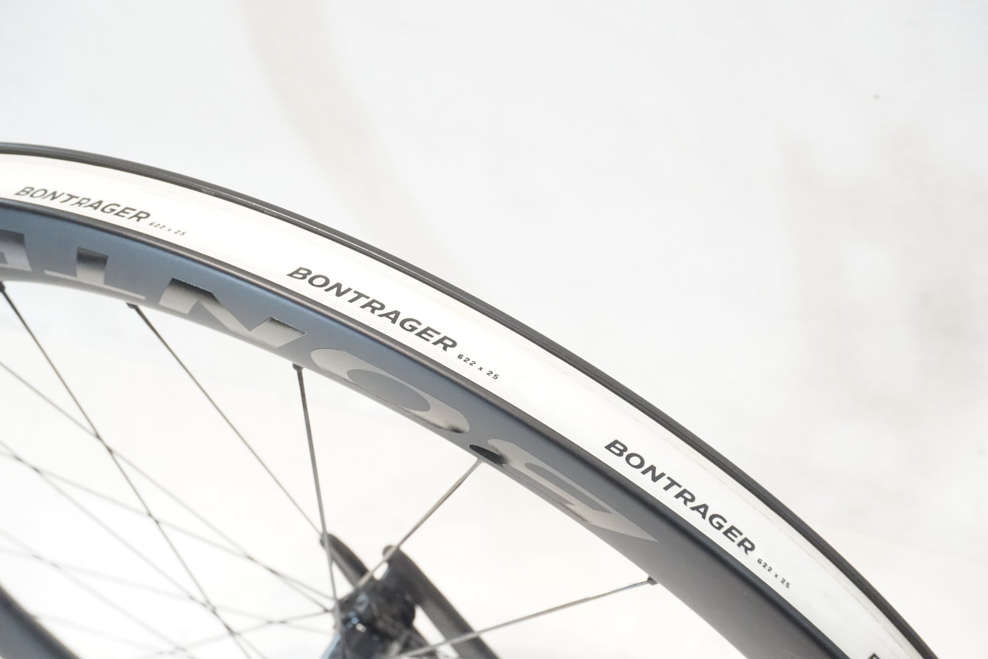 さ*じ様 Bontrager Aeolus pro 51 TLR カーボンホイー Xg07laOPWYHEtE3N7Dfr0GokdrSM6D