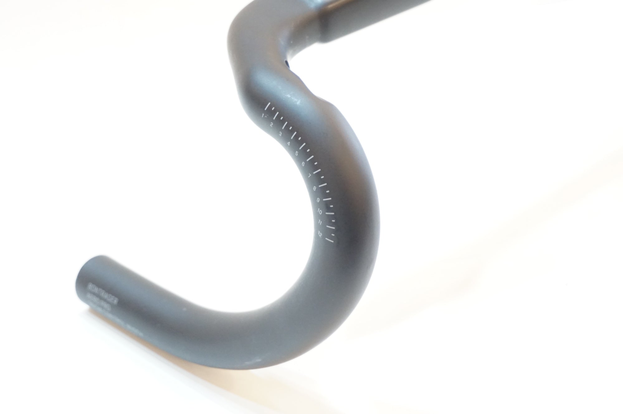 BONTRAGER 「ボントレガー」 AERO PRO ROAD 350-380mm φ31.8 ハンドル / 浦和ベース