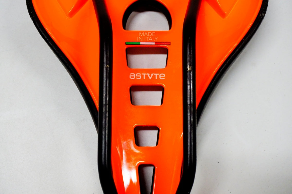 ASTUTE 「アスチュート」 SKYLINE VT サドル / 名古屋大須店