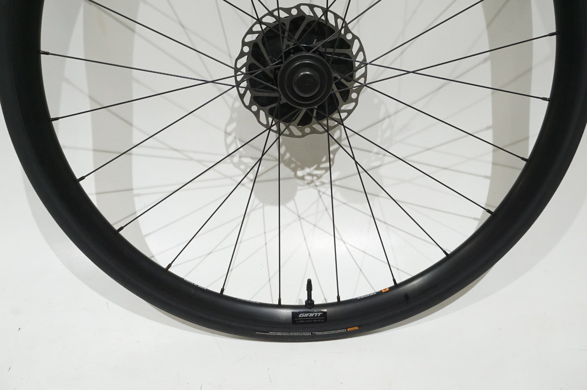 GIANT 「ジャイアント」 SR-2 DISC SHIMANO11速 ホイールセット GIANT 「ジャイアント」 SR-2 DISC SHIMANO11速 ホイールセット / 滋賀